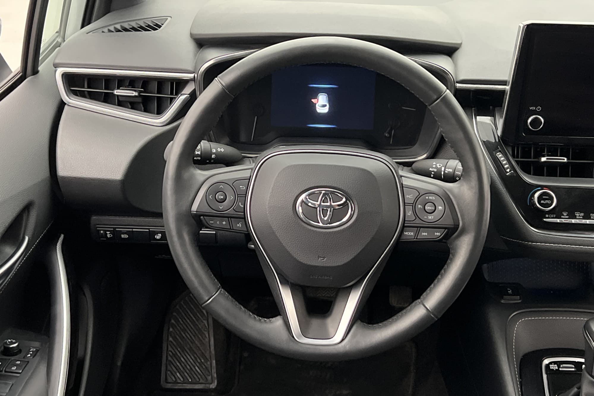 Toyota Corolla Touring Sports Hybrid Style Kamera Rattvärme