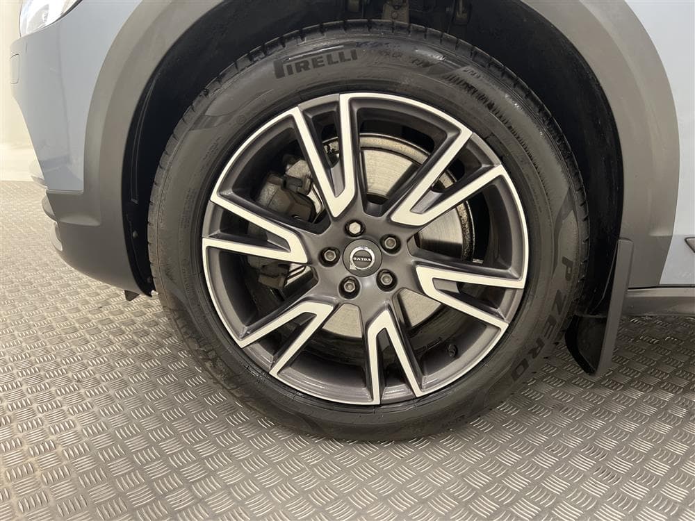 Volvo V90 Cross Country D4 AWD Pro Pano D-Värme VOC Skinninteriör
