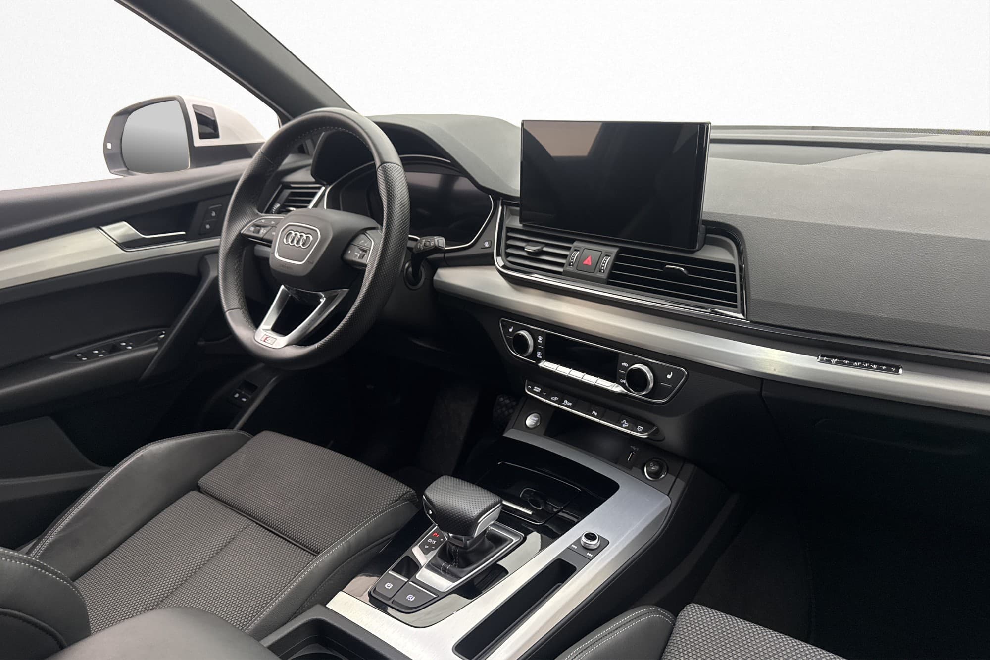 Audi Q5 55 TFSI e Q S Line Cockpit Kamera Sportstolar MOMS