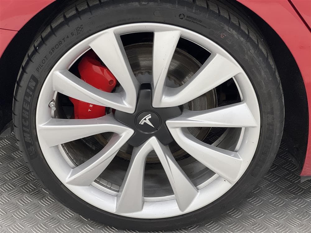 Tesla Model 3 Performance AWD 510hk Svensksåldinteriör