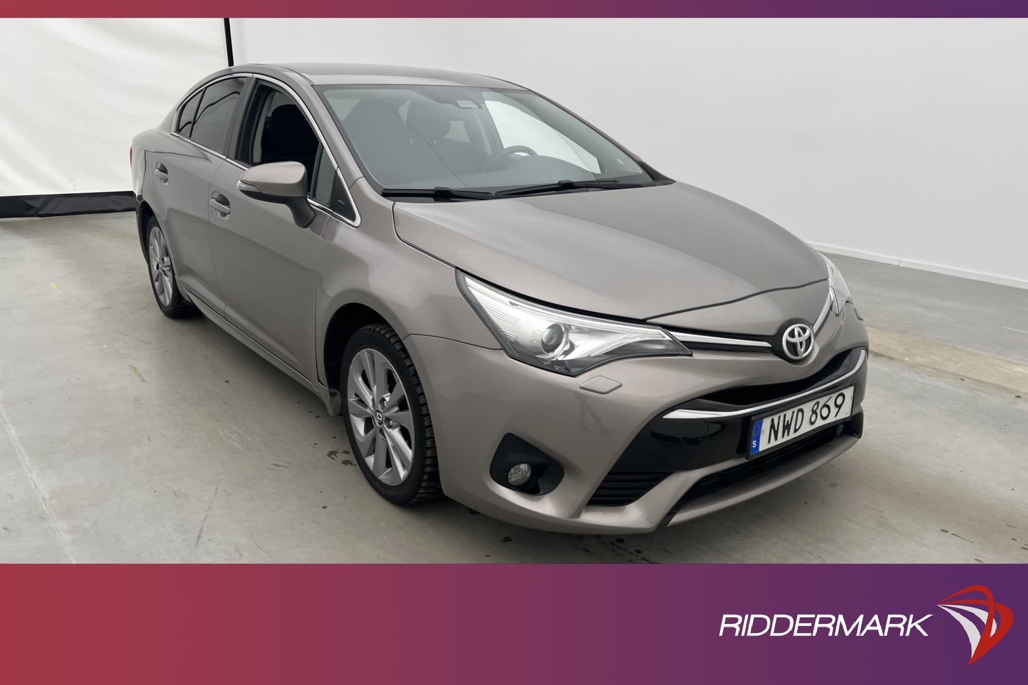 Toyota Avensis 1.8 147hk M&K-Värmare Kamera Navi Drag
