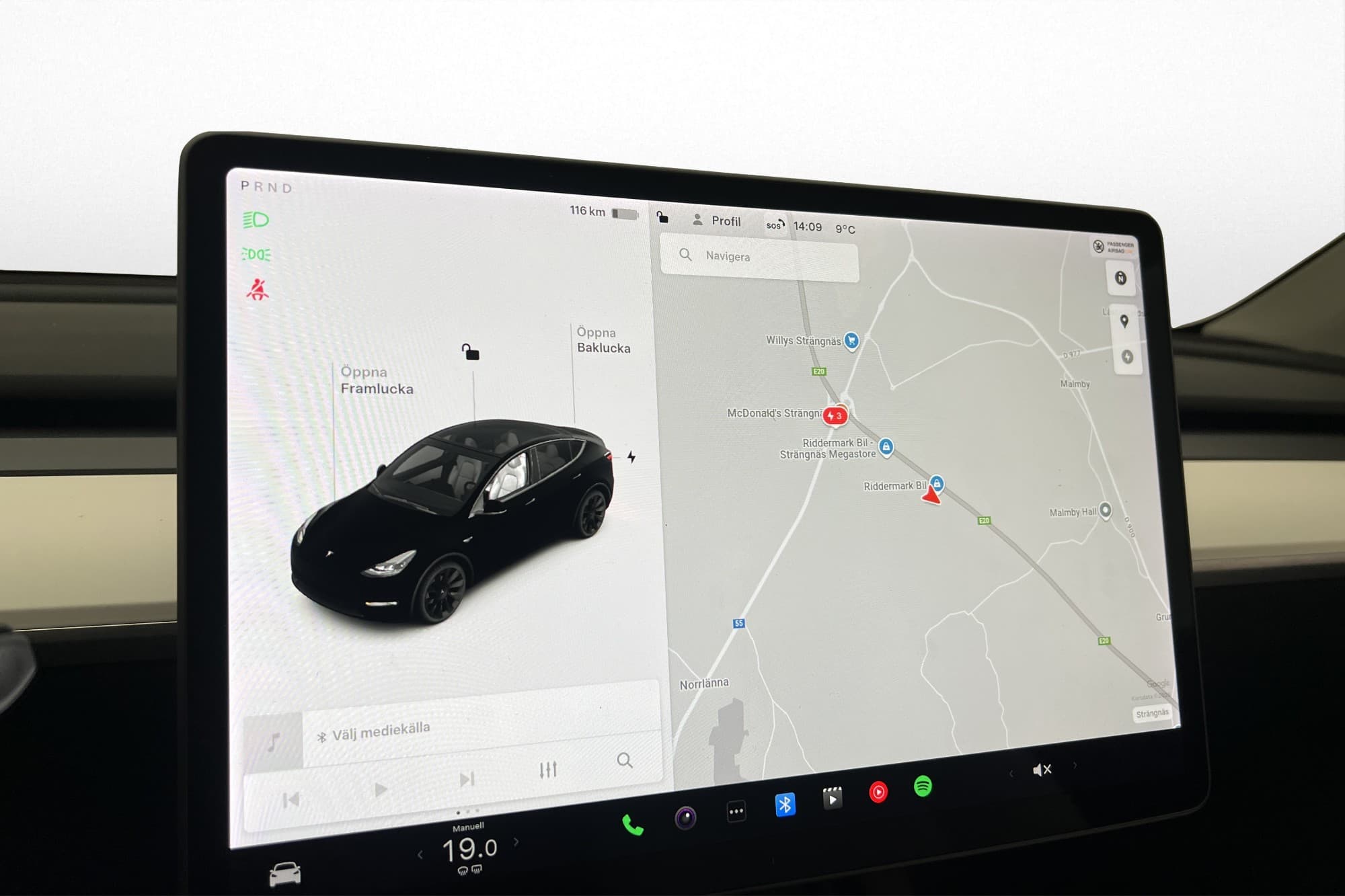 Tesla Model Y Long Range AWD Autopilot Ljus Interiör MOMS