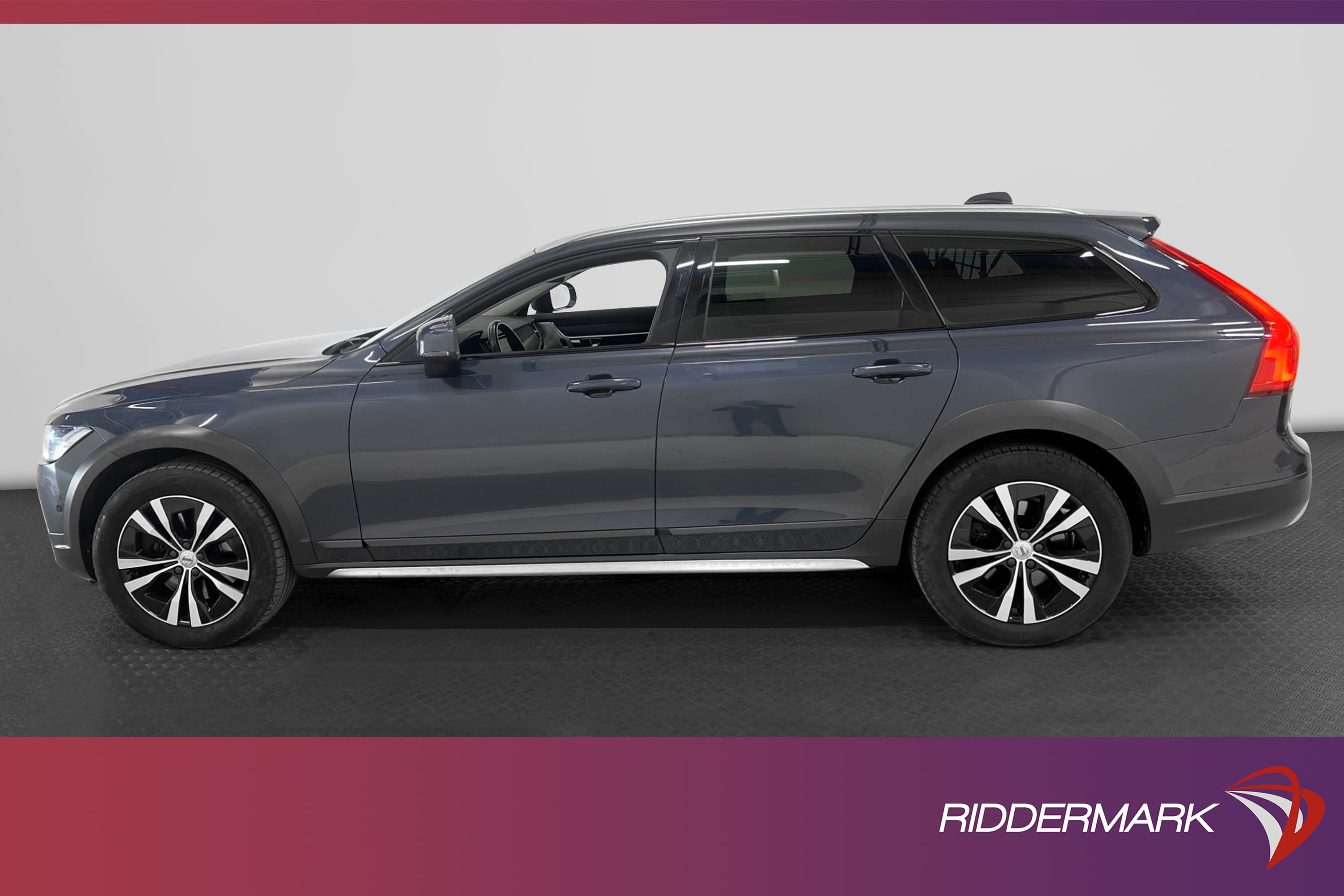 Volvo V90 Cross Country D4 AWD