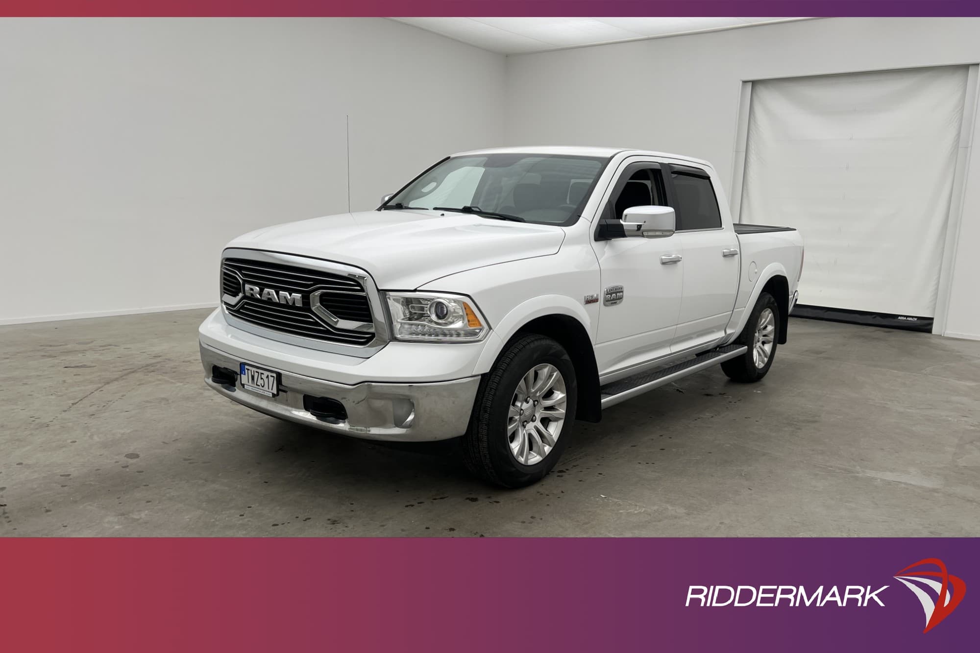 Dodge RAM LongHorn 5.7 HEMI 4x4 Luftfjädring Drag Skinn Moms