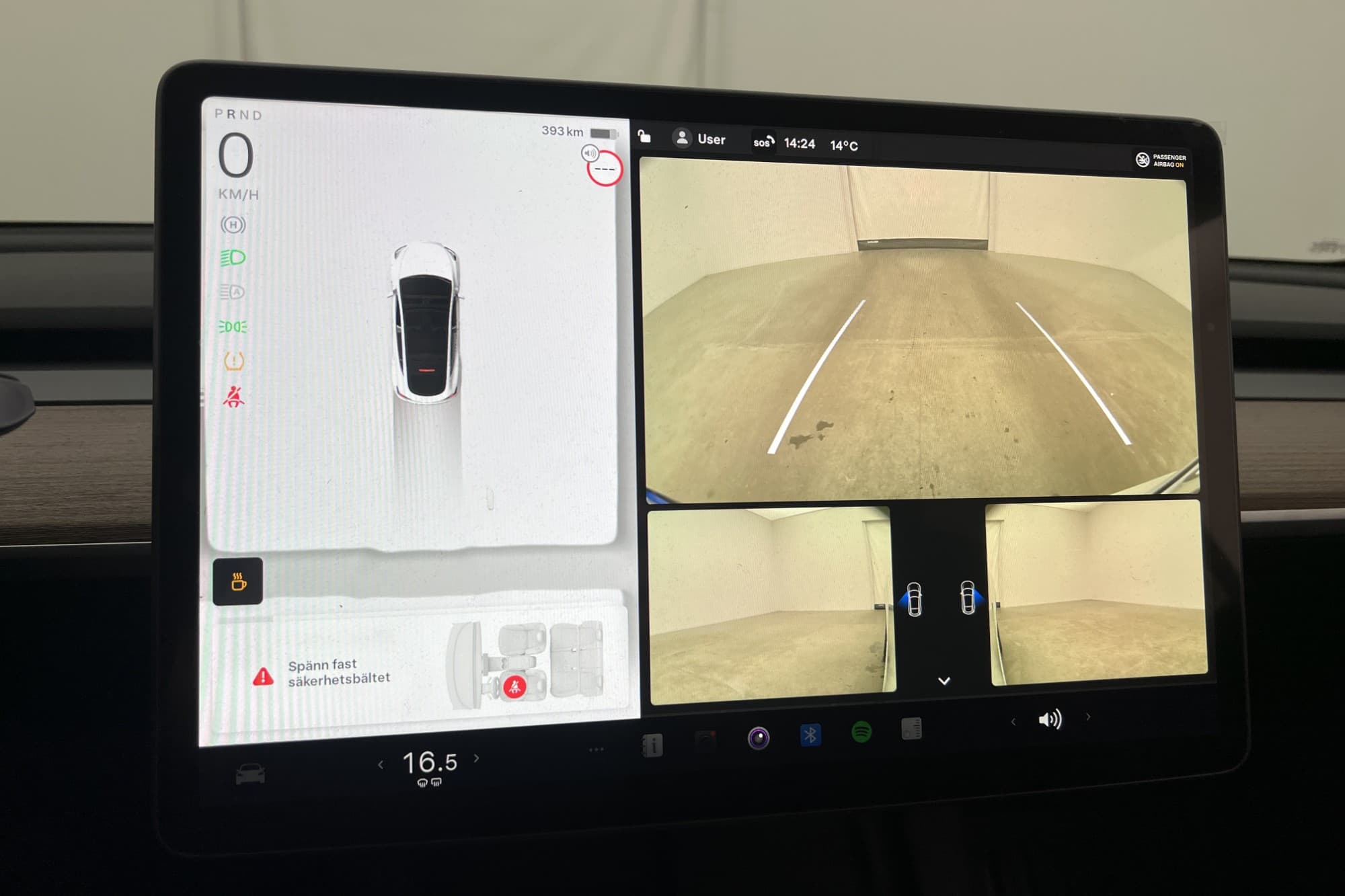 Tesla Model Y Long Range AWD Autopilot Dragkrok Svensksåld