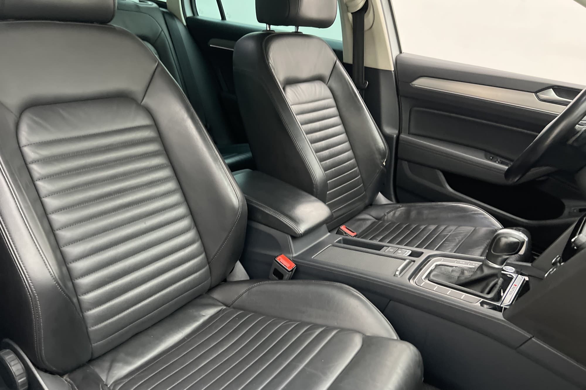 Volkswagen Passat TDI 4M 190hk Executive Värm Skinn Drag