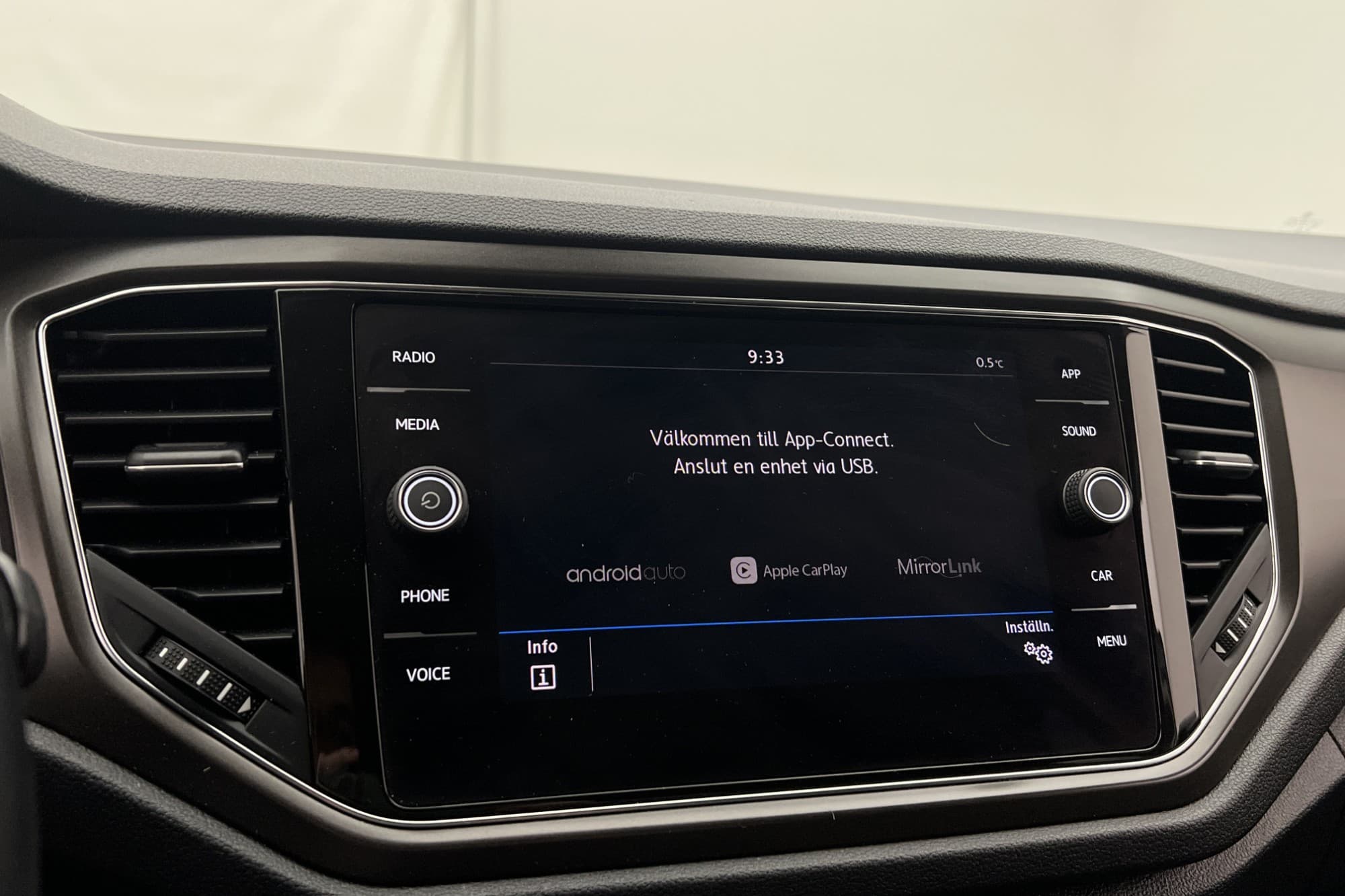 Volkswagen T-Roc 1.0 TSI 110hk Apple CarPlay P-Sensorer
