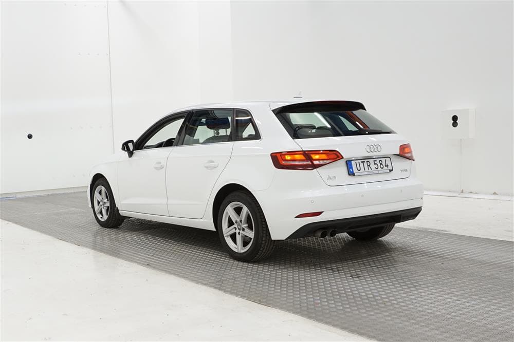 Audi A3 Sportback 1.5 TFSI 150hk Låg Skatt Nyservad 0,5L/Milexteriör