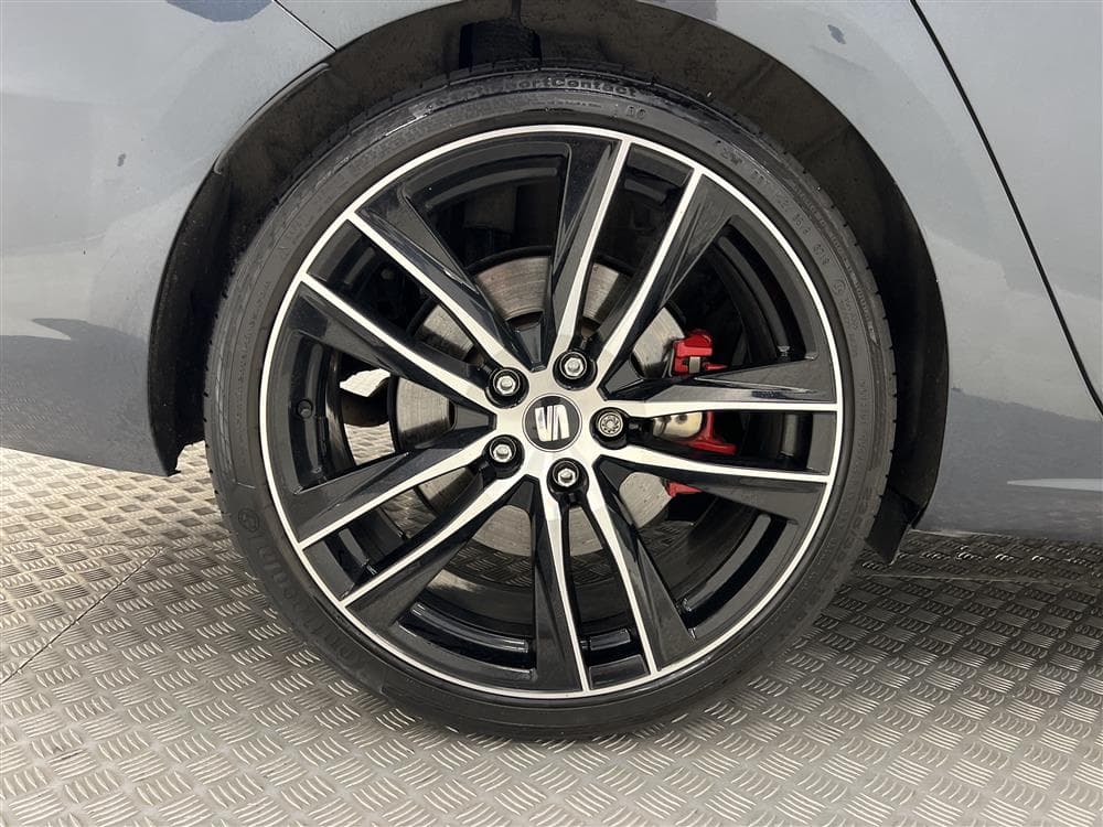 SEAT Leon 2.0 TSI Cupra 300hk 4Drive Cockpit Beatsinteriör