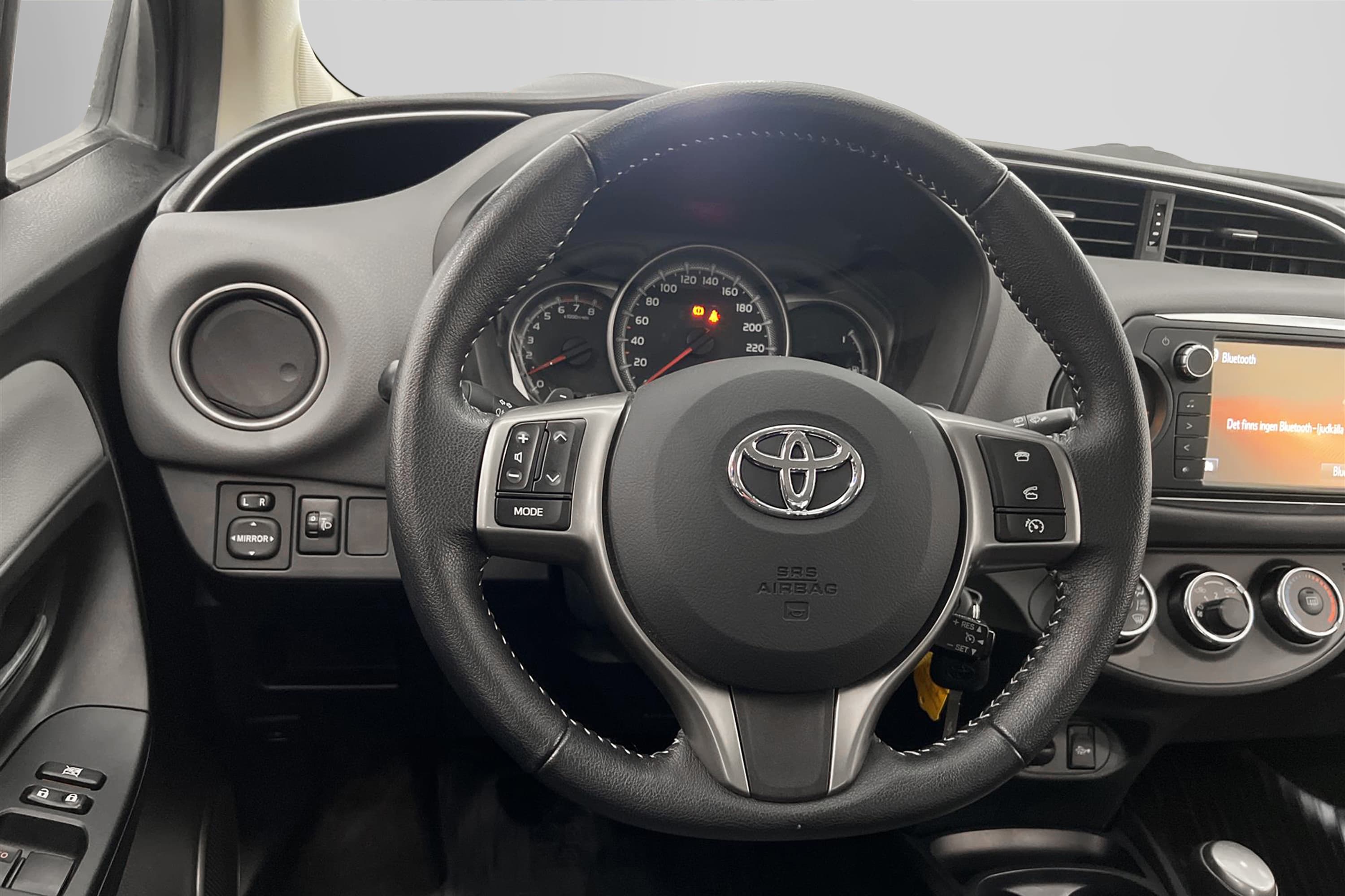 Toyota Yaris 1.33 99hk B-Kamera 426kr Skatt 0,49L/mil