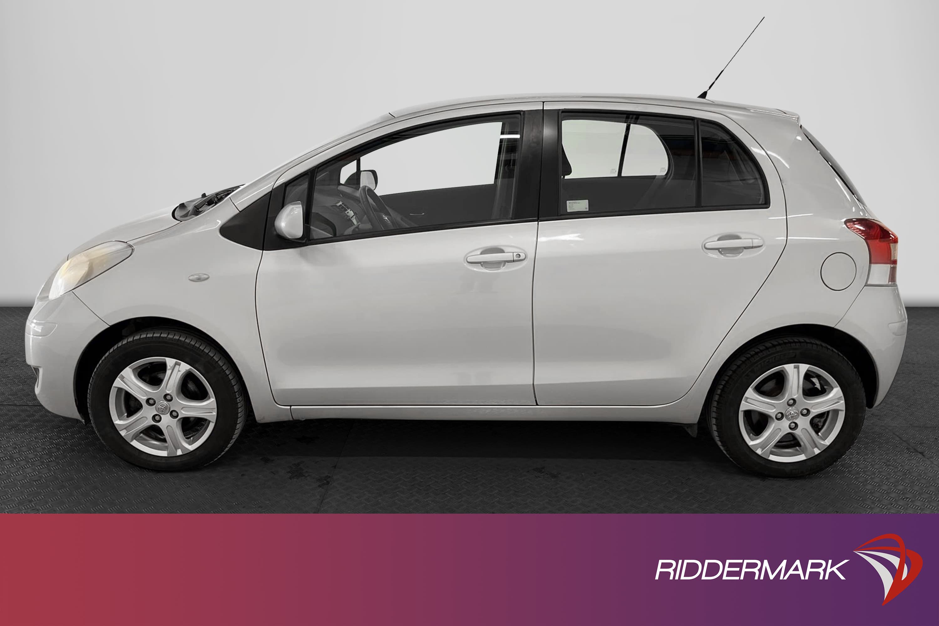 Toyota Yaris 1.0 VVT-i 69hk Låg Skatt 0,49L/mil