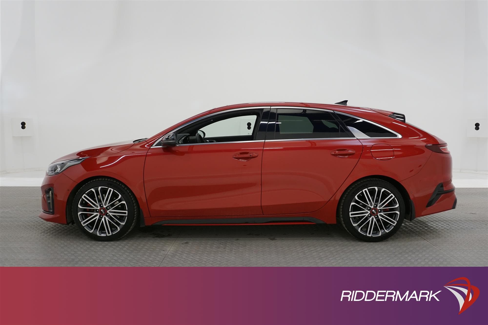 Kia ProCeed GT 1.6 T-GDi 204hk Panorama B-Kam Cockpit