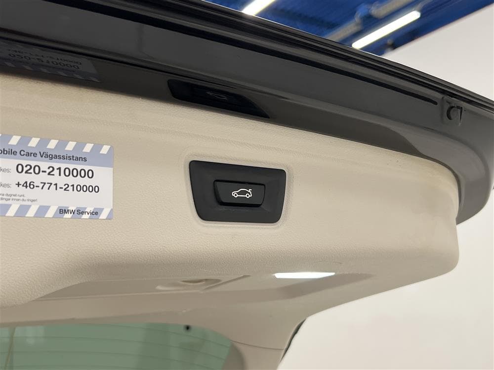 BMW 320d 190hk xDrive Sport line Skinn Cockpit Navi Draginteriör