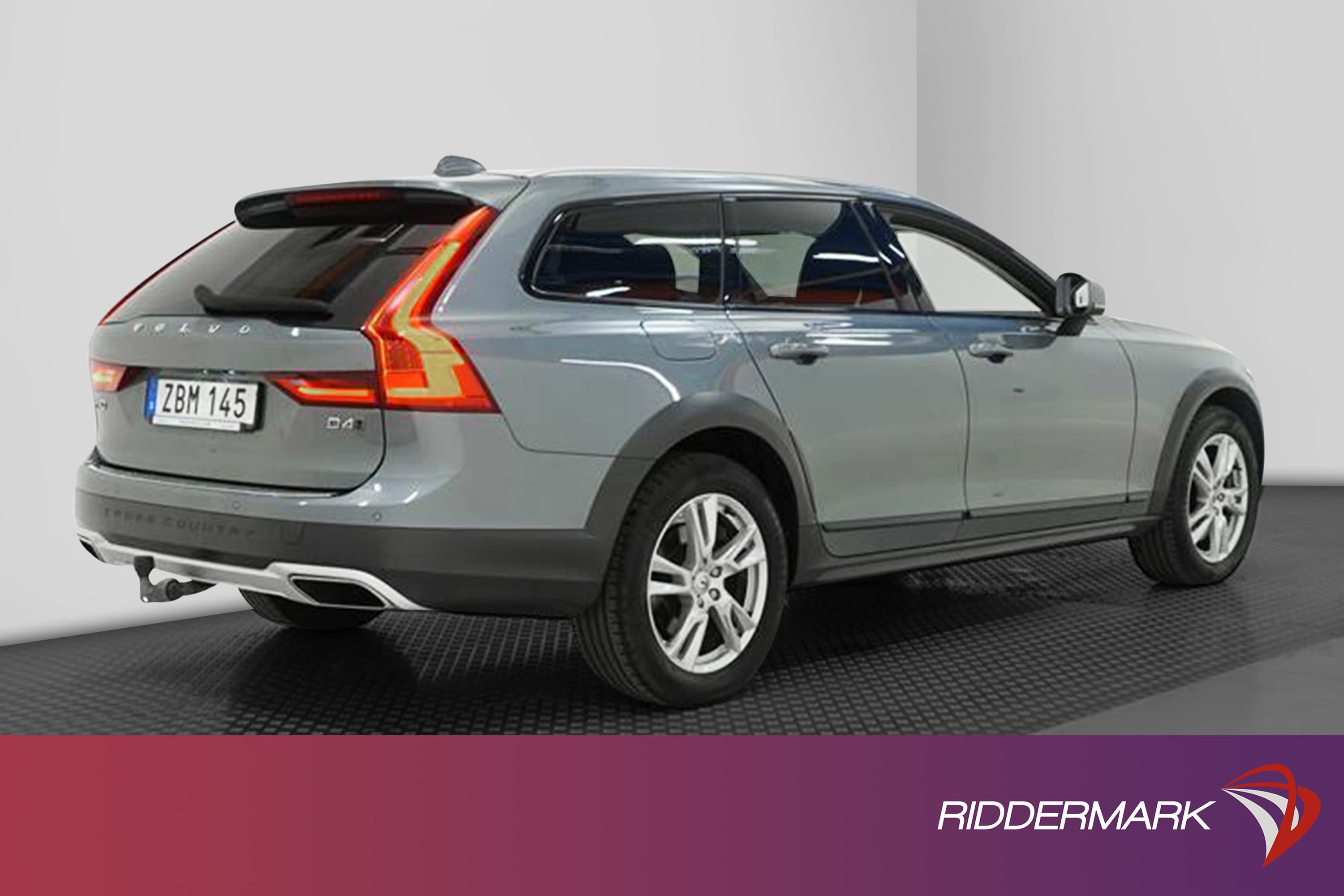 Volvo V90 D4 Cross Country AWD 190hk VOC Värmare Kamera Dragexteriör