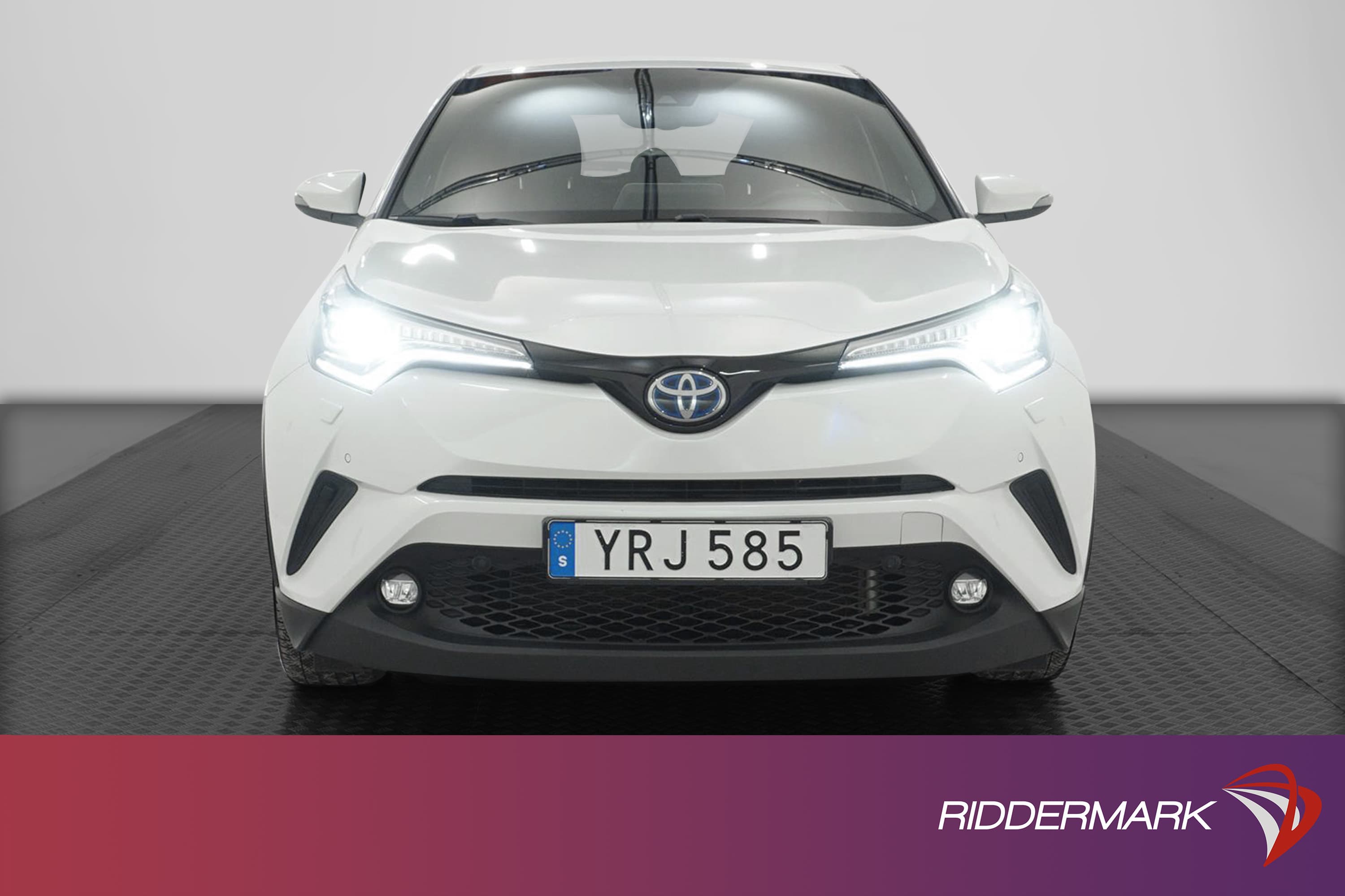 Toyota C-HR  Hybrid 122hk Executive JBL Navi Skinn Dragkrok
