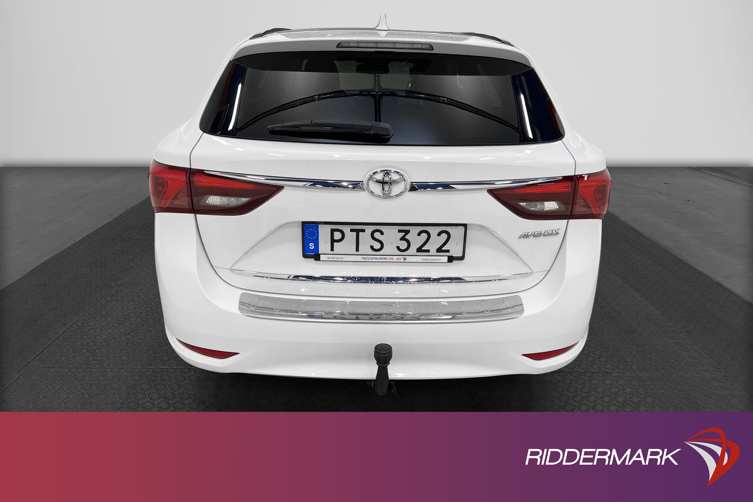 Toyota Avensis 2.0 152hk M&K-Värmare Navi Drag B-Kam Skinn 