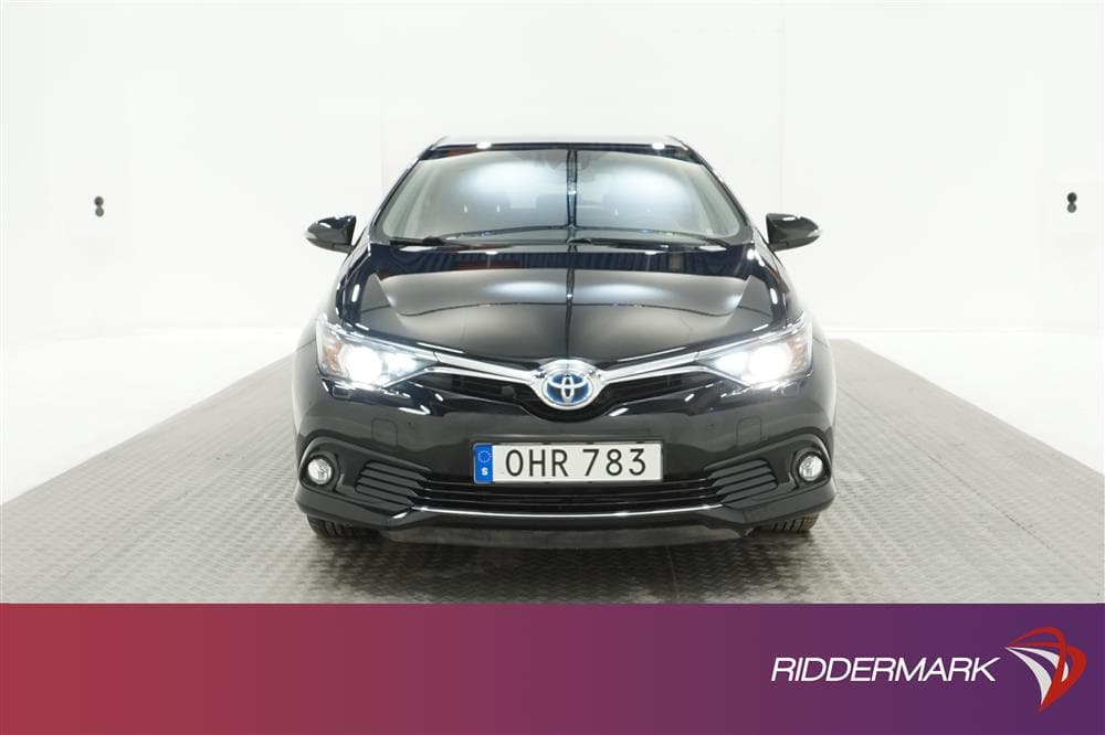 Toyota Auris Hybrid e-CVT 136hk