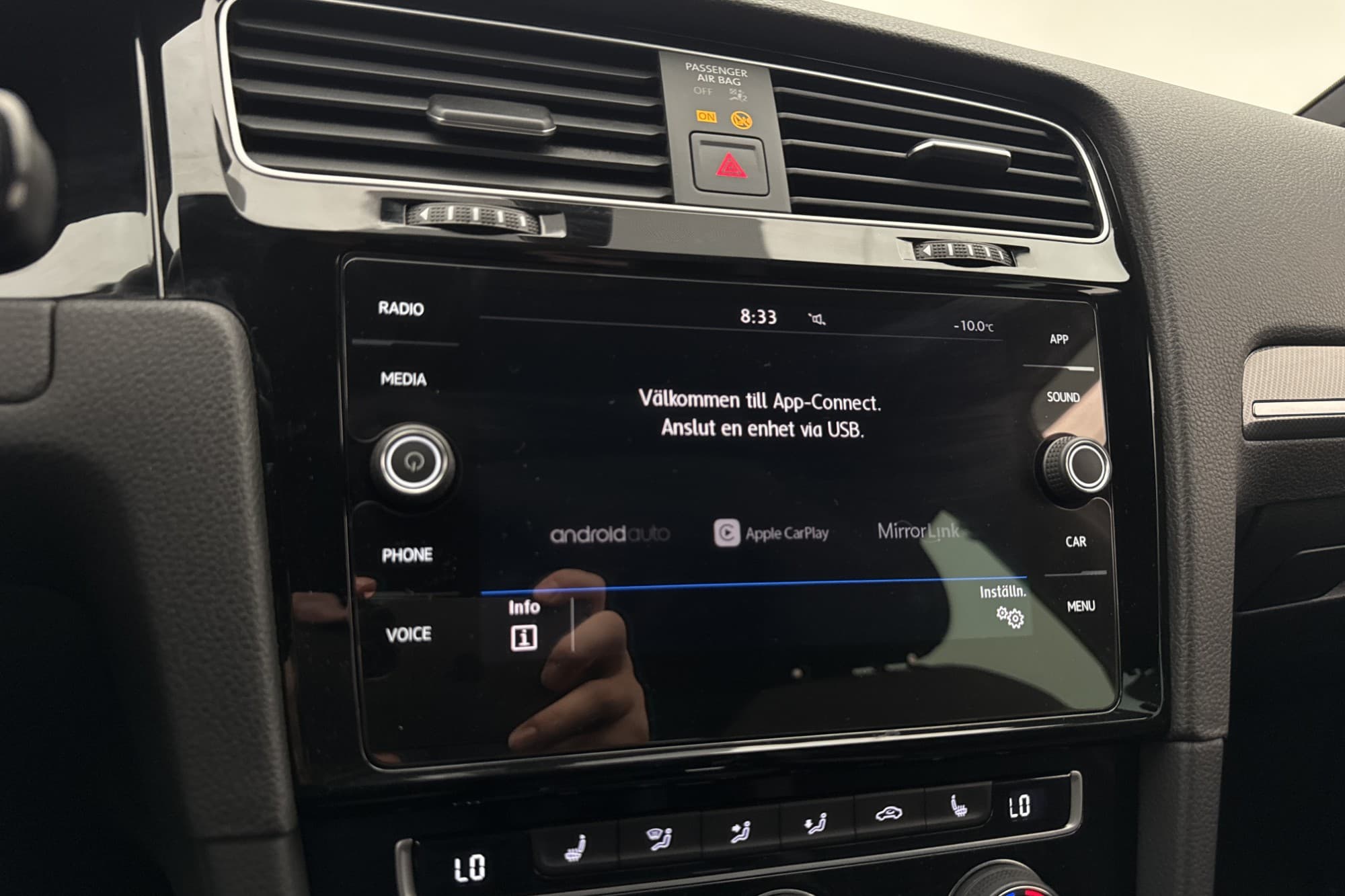 Volkswagen Golf 1.5 TSI 150hk Full R-Line CarPlay Sensorer 
