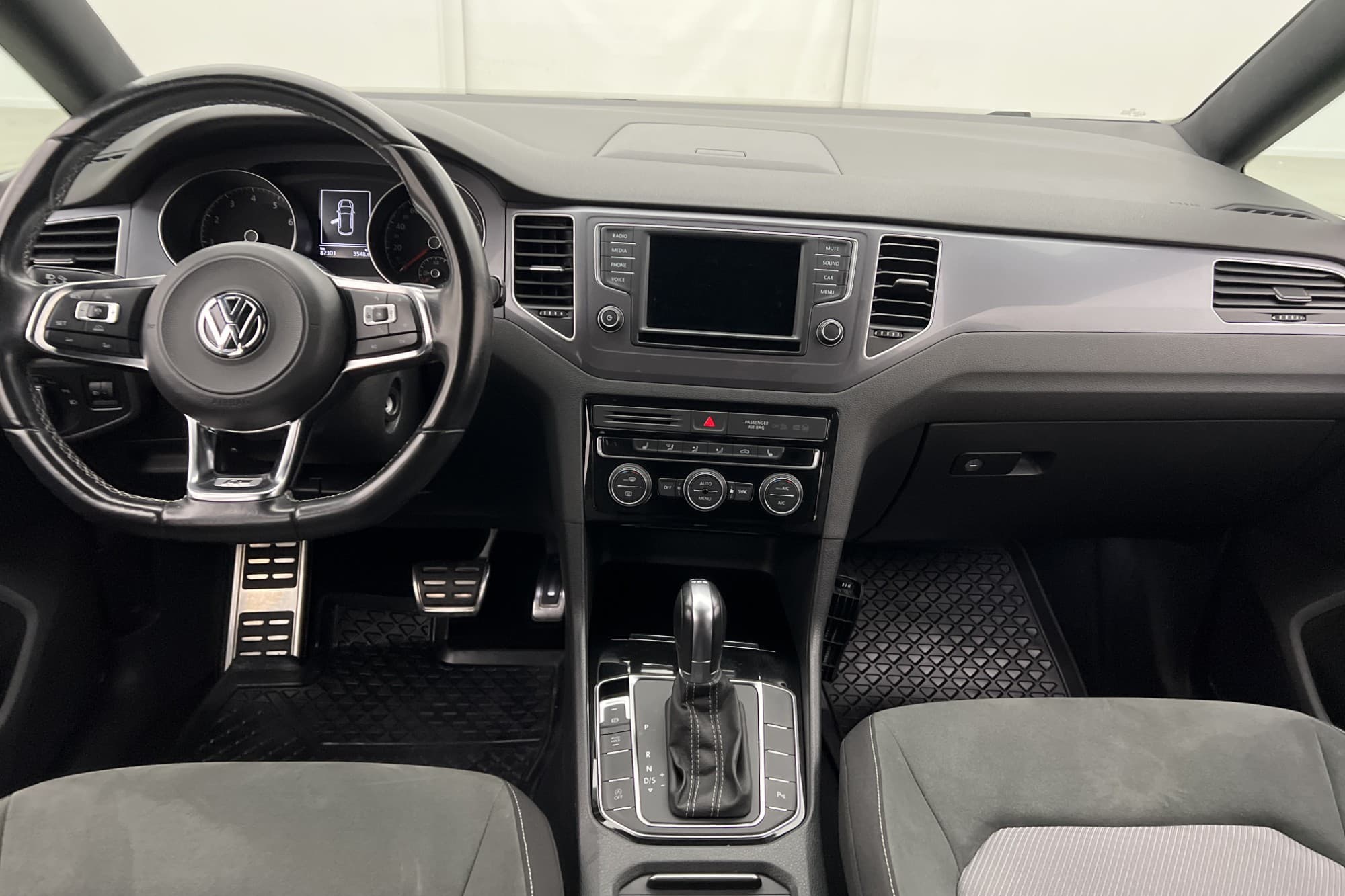 Volkswagen Golf Sportsvan 1.4 TSI 150hk R-Line Kamera Drag