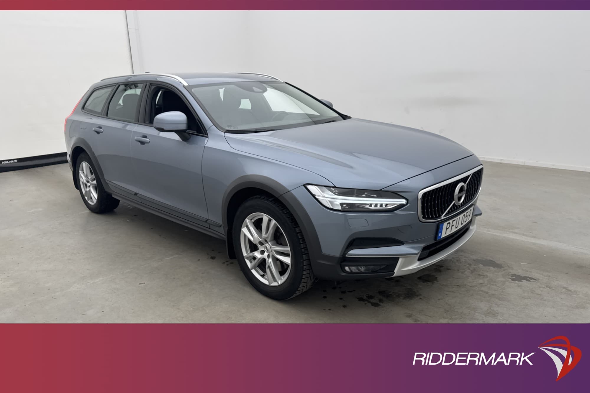 Volvo V90 Cross Country D4 AWD Pro VOC D-Värmare Skinn Drag