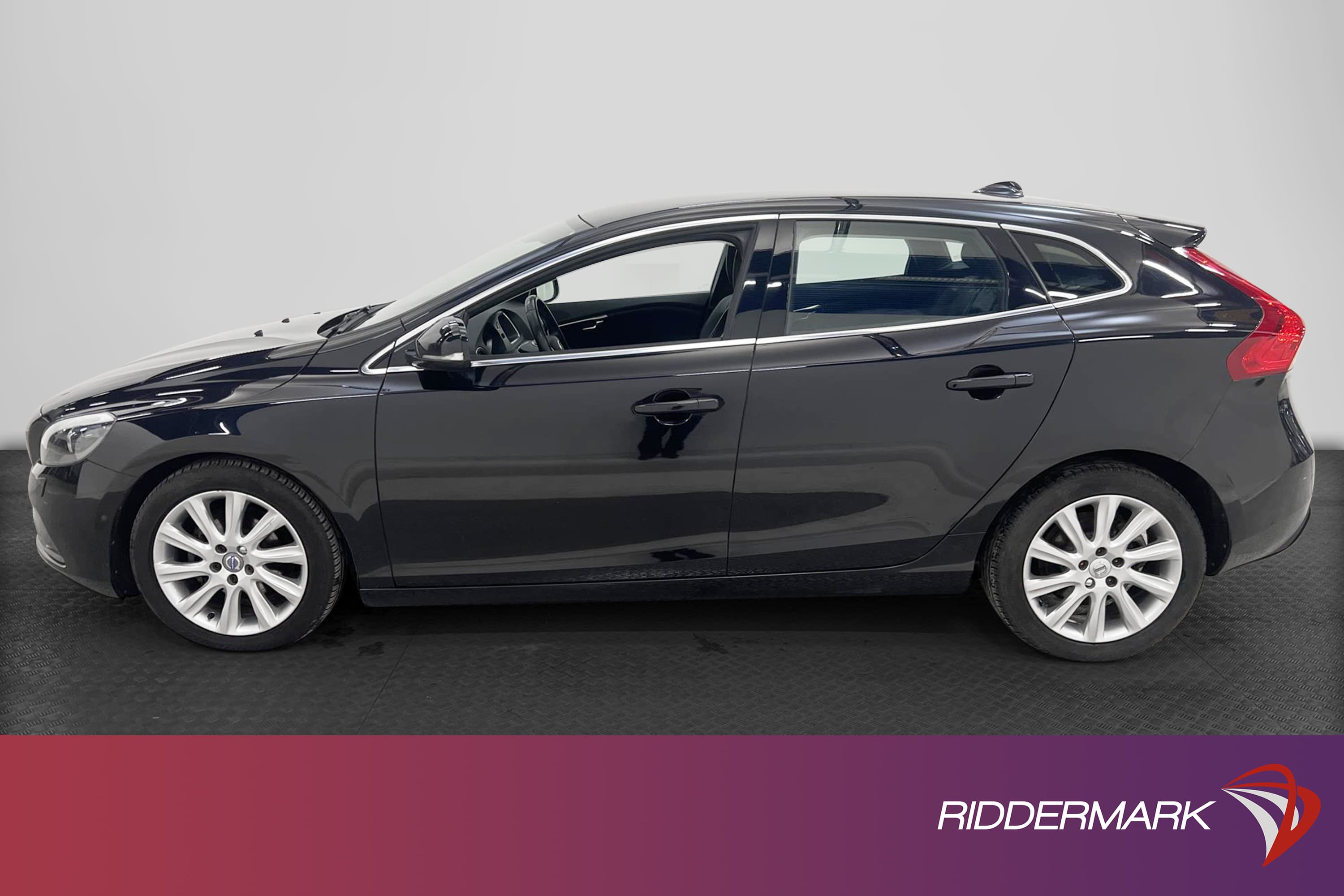 Volvo V40 D2 115hk Summum Drag D-Värm Skinn P-Pilot