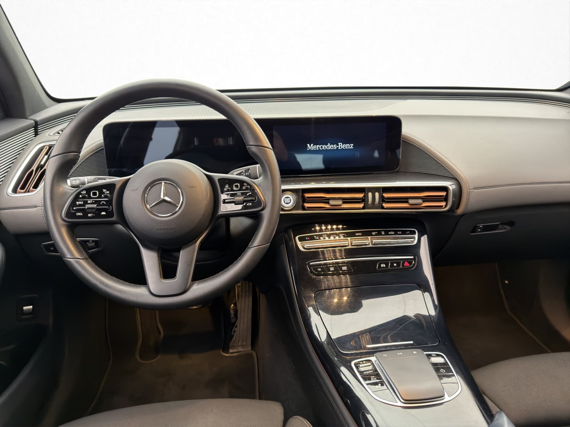 Mercedes-Benz EQC 400 4M 408hk Värmare Kamera Wide Ambient