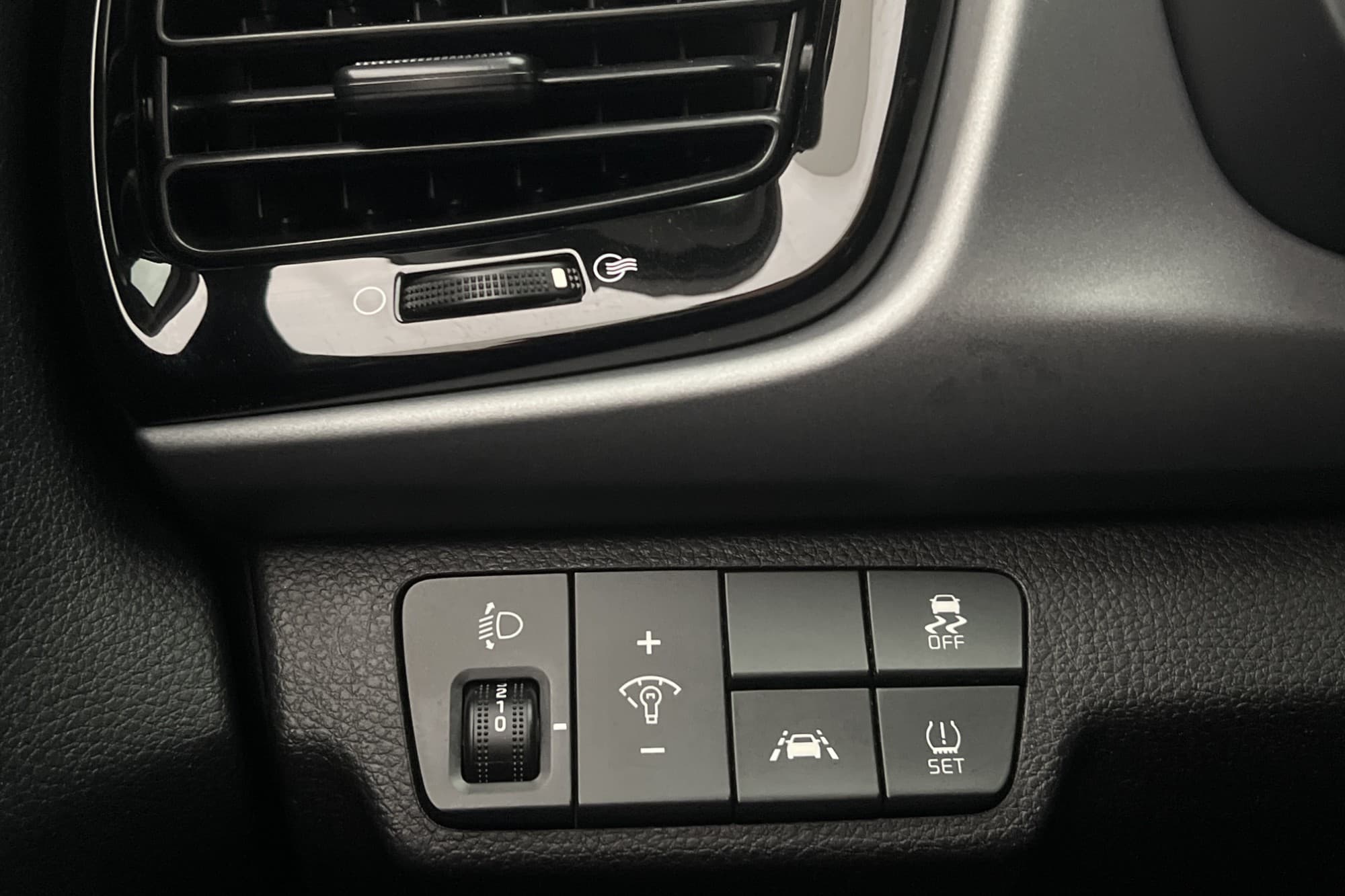 Kia Rio 1.2 CVVT GLS Kamera Navi CarPlay Rattvärme