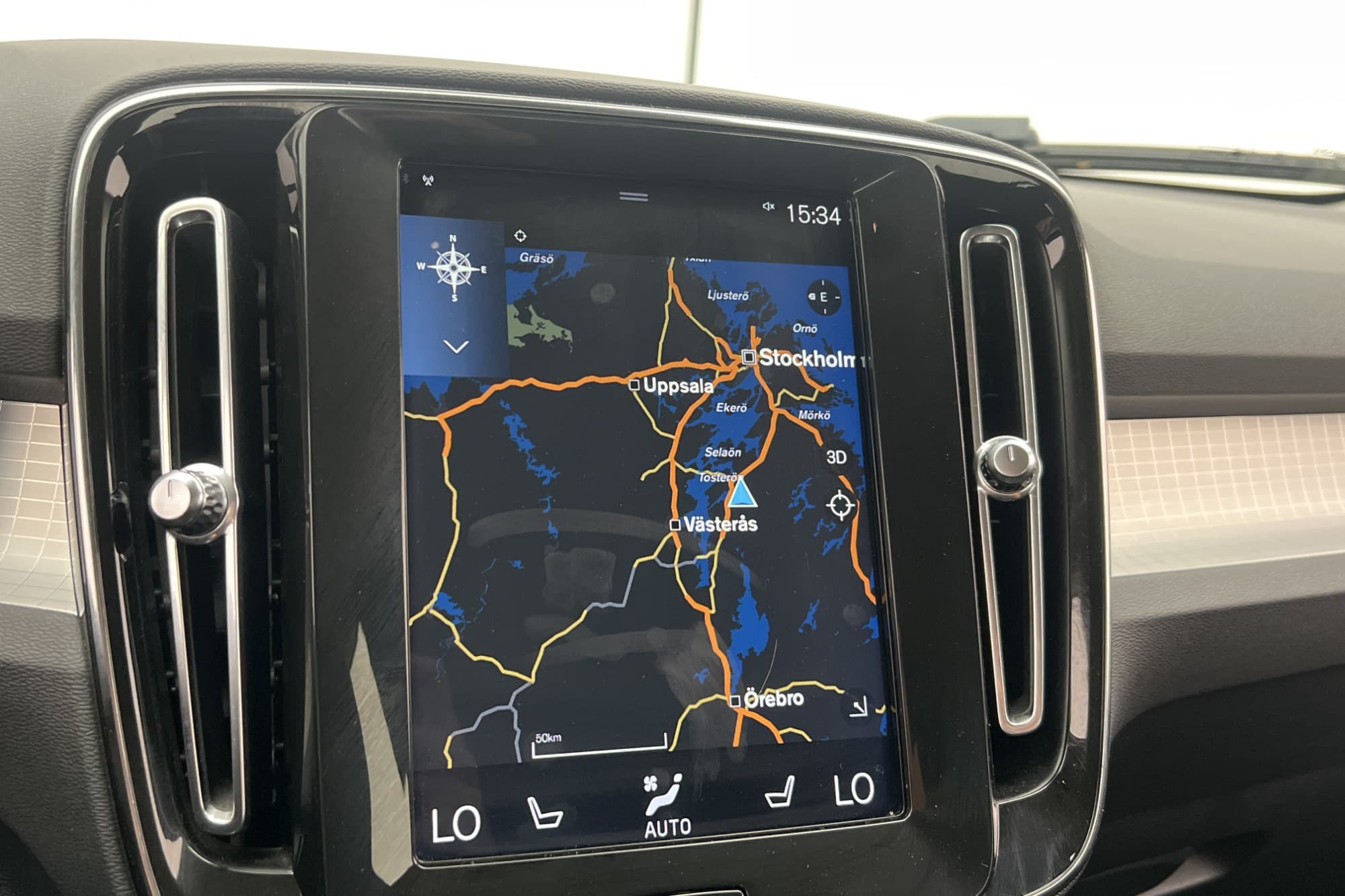 Volvo XC40 T4 Momentum VOC Värm Navi B-Kamera Rattvärme