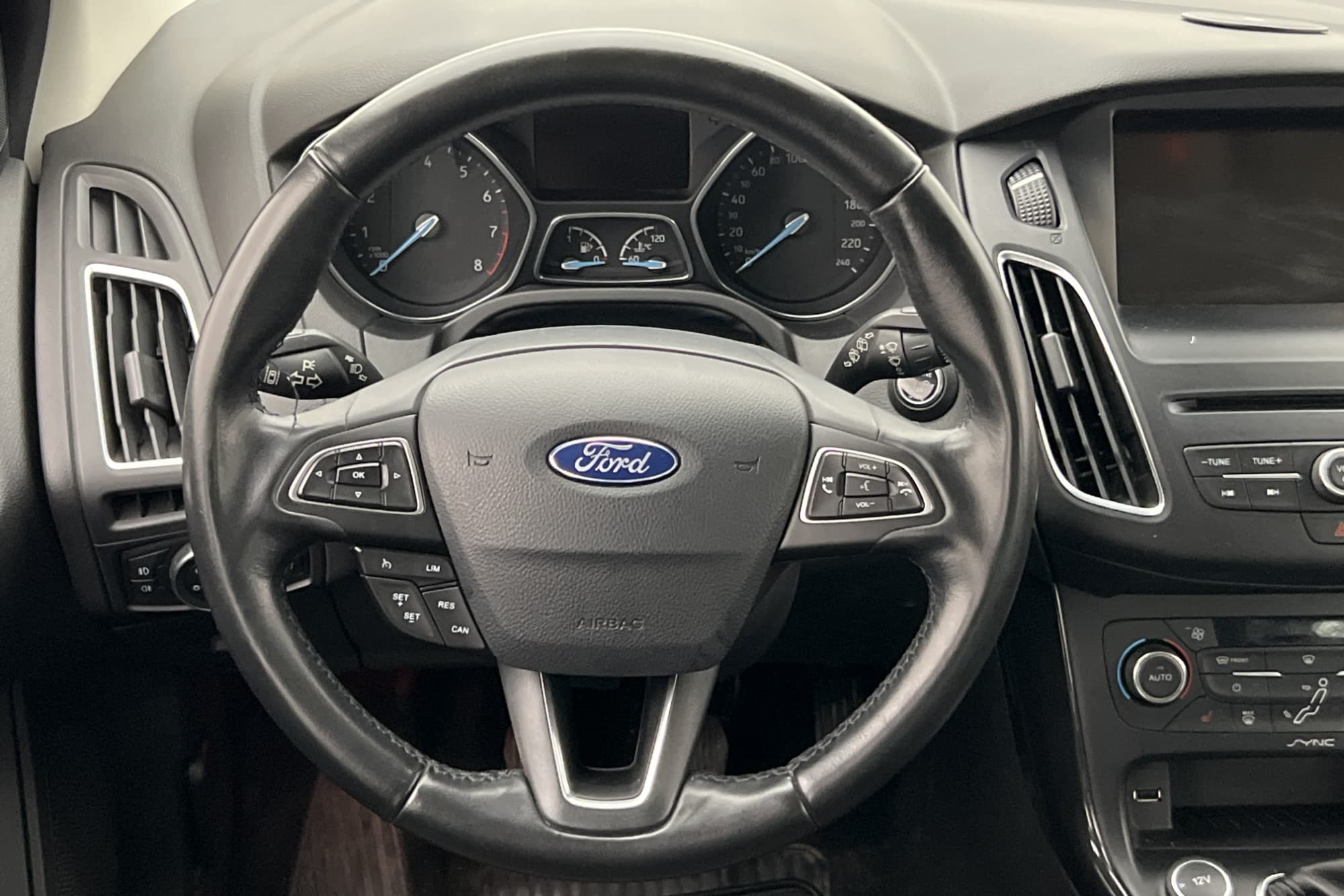 Ford Focus Kombi 100hk Titanium M-Värmare Kamrem-Bytt