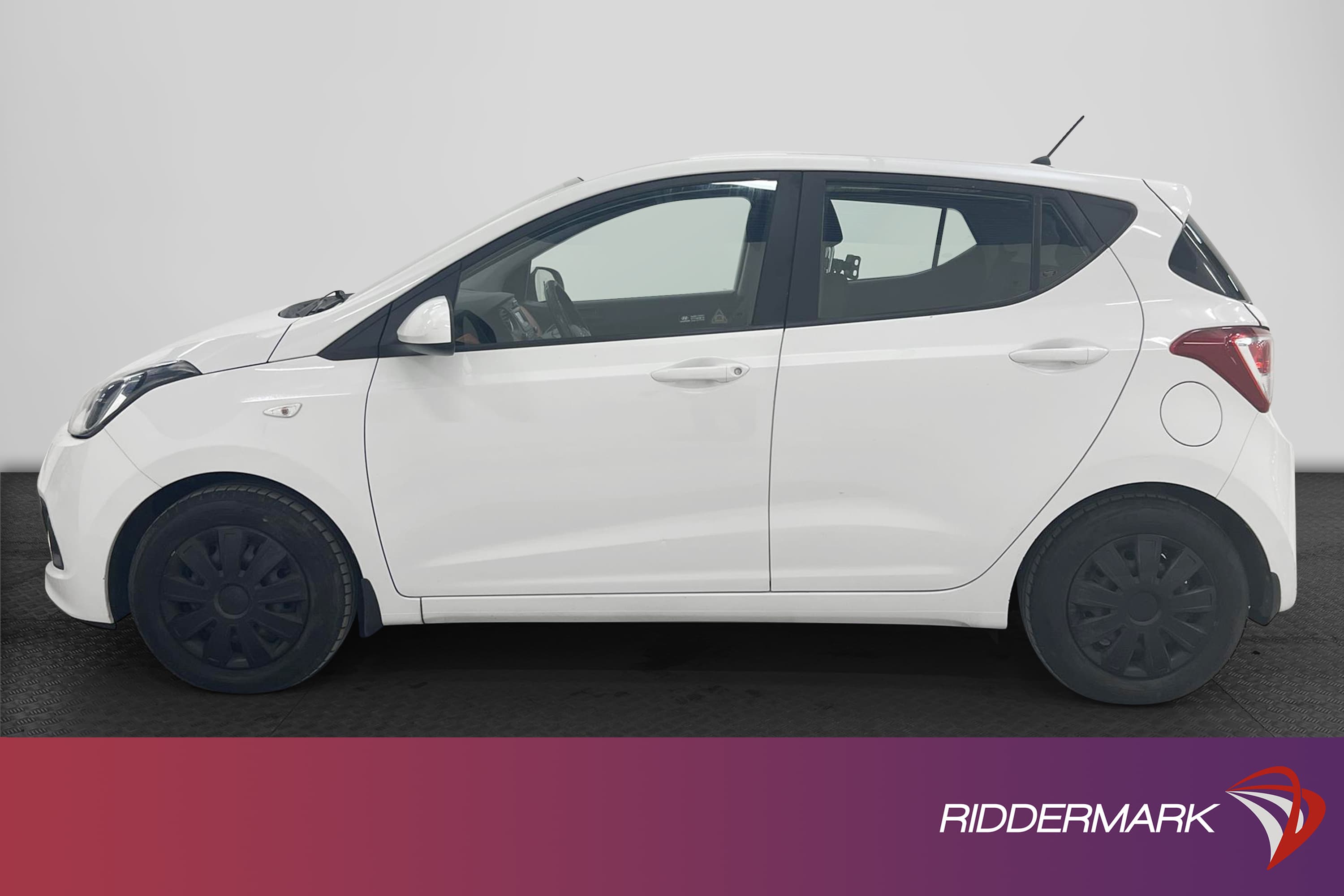 Hyundai i10 1.0 67hk Rattvärme 360kr Skatt