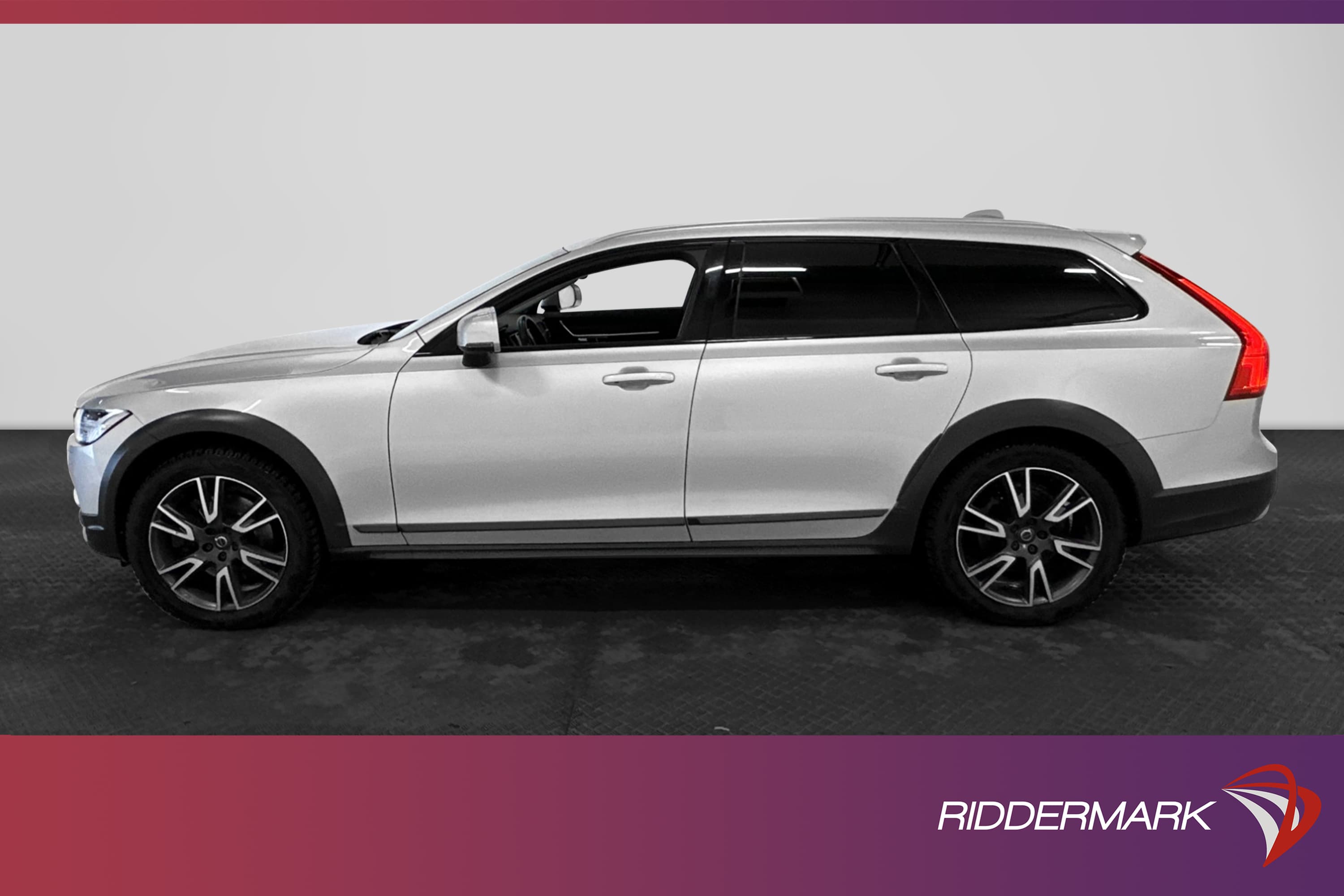 Volvo V90 Cross Country D4 AWD
