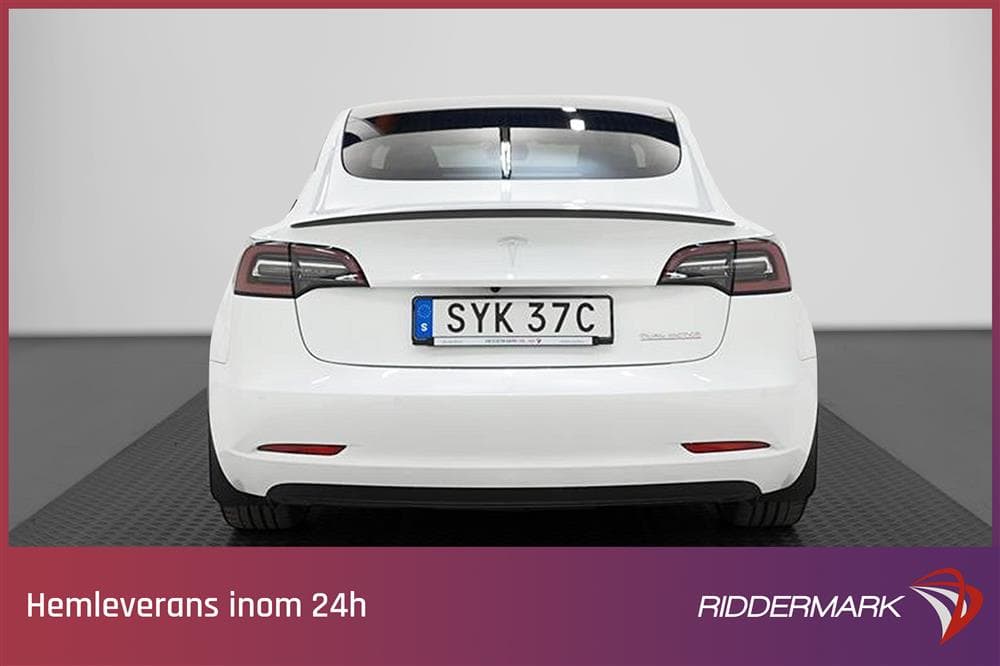 Tesla Model 3 Performance AWD Svensksåld Premiumexteriör