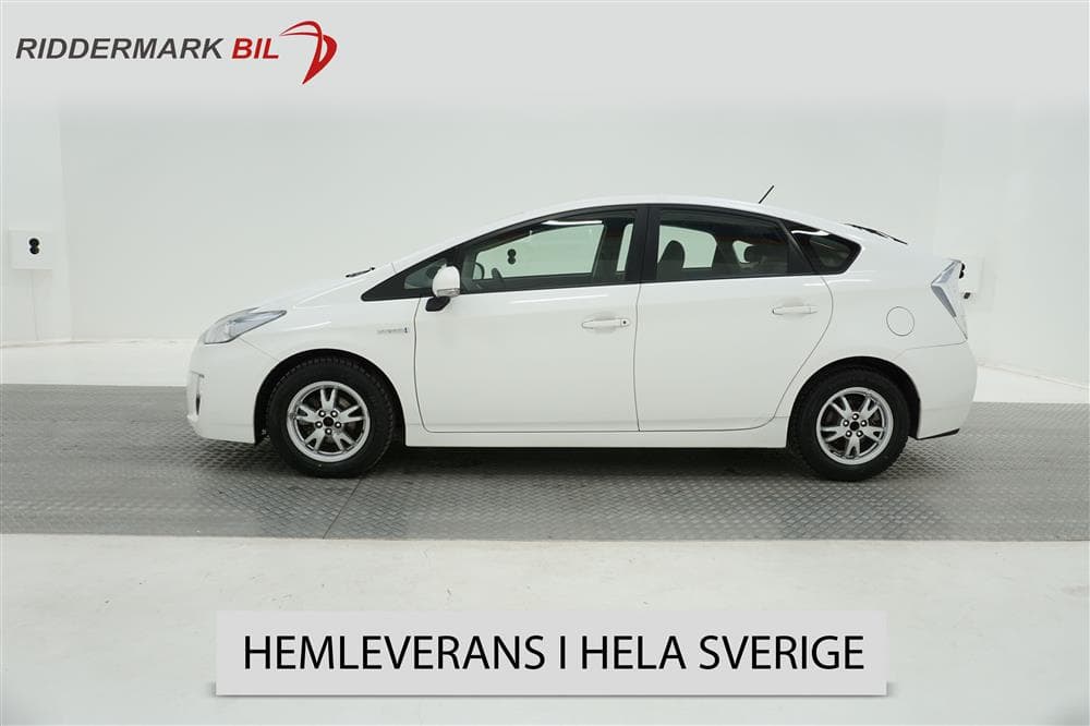 Toyota Prius 1.8 VVT-i +3JM Hybrid 99hk