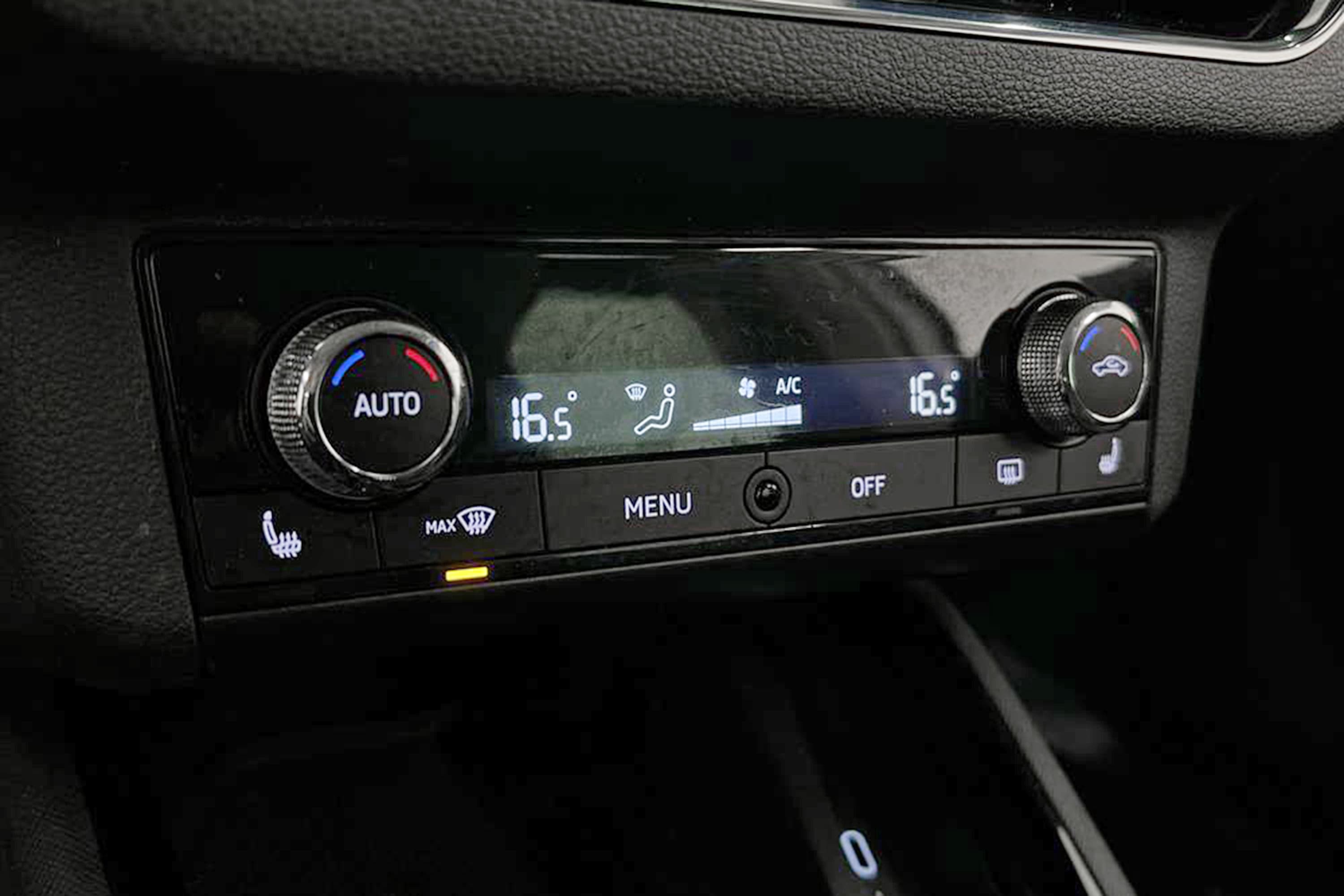 Skoda Scala 1.0 TSI DSG 115hk Sensorer Carplay/Auto En-bruk