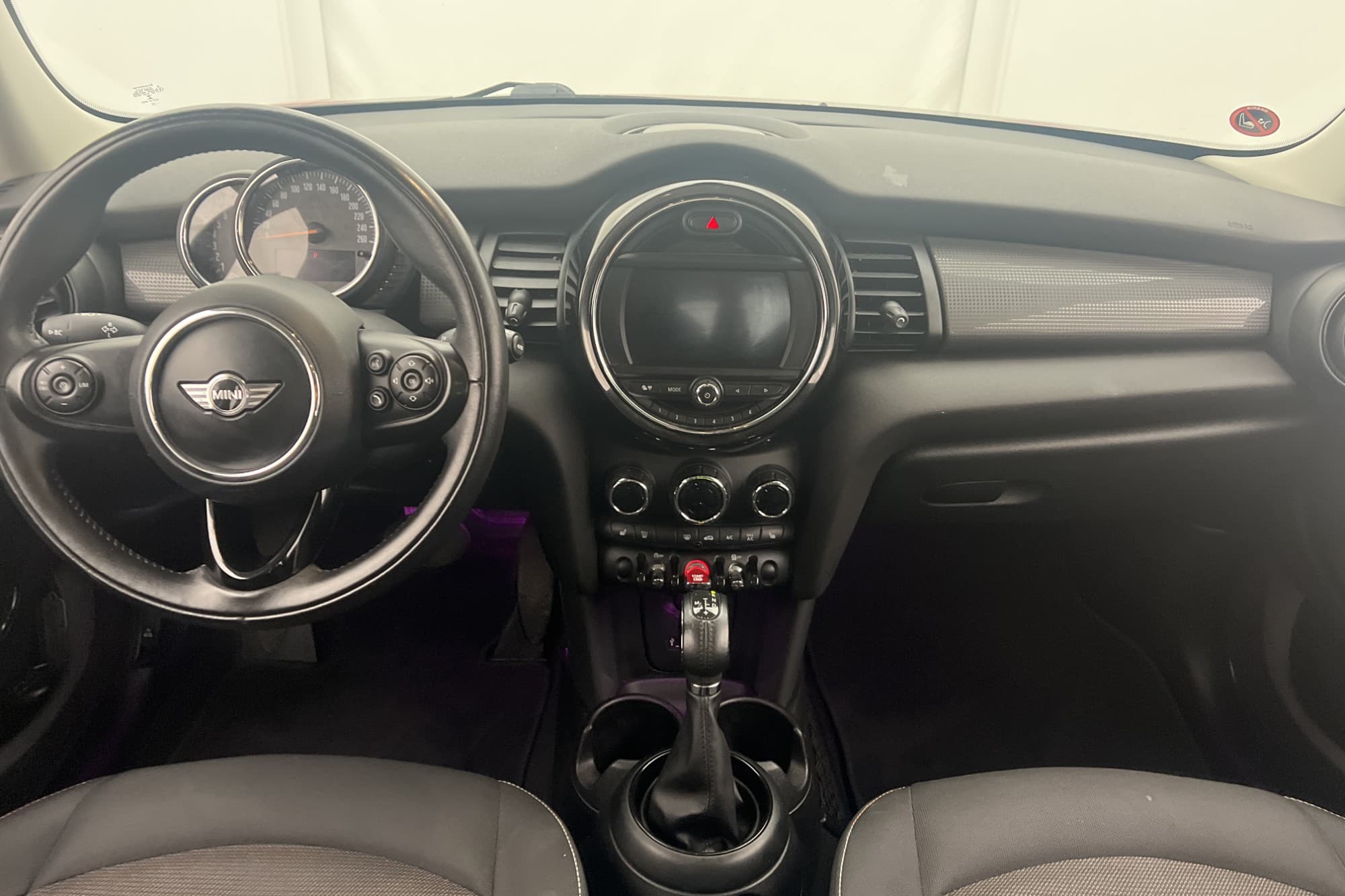 MINI Cooper 5-dörrars 136hk Pepper Excitement Sensorer