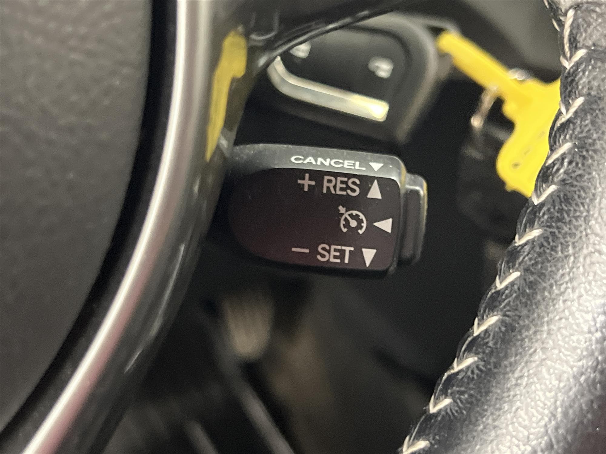 Toyota Yaris Hybrid e-CVT 101hk B-Kam 360kr Skatt 0,33L/mil