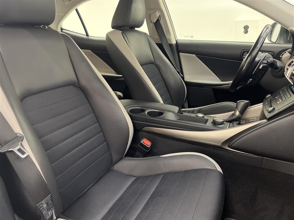 Lexus IS 300h Hybrid Special Edition Kamera Navi Keylessinteriör