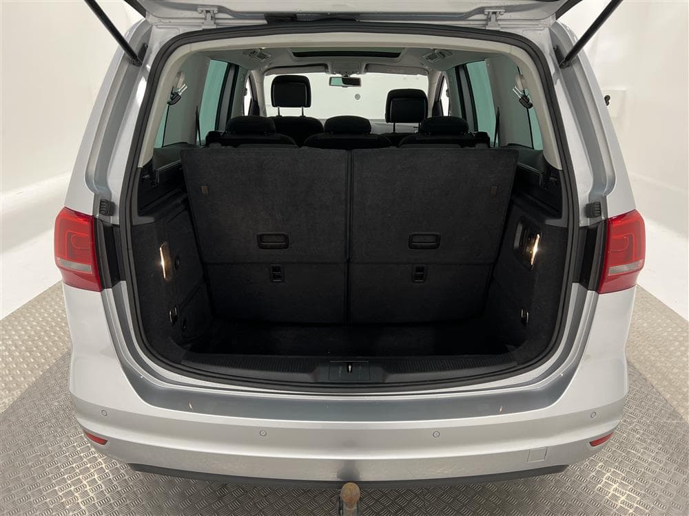 Volkswagen Sharan TDI 4M 140hk 7sits Pano B-Kamera Navi Draginteriör