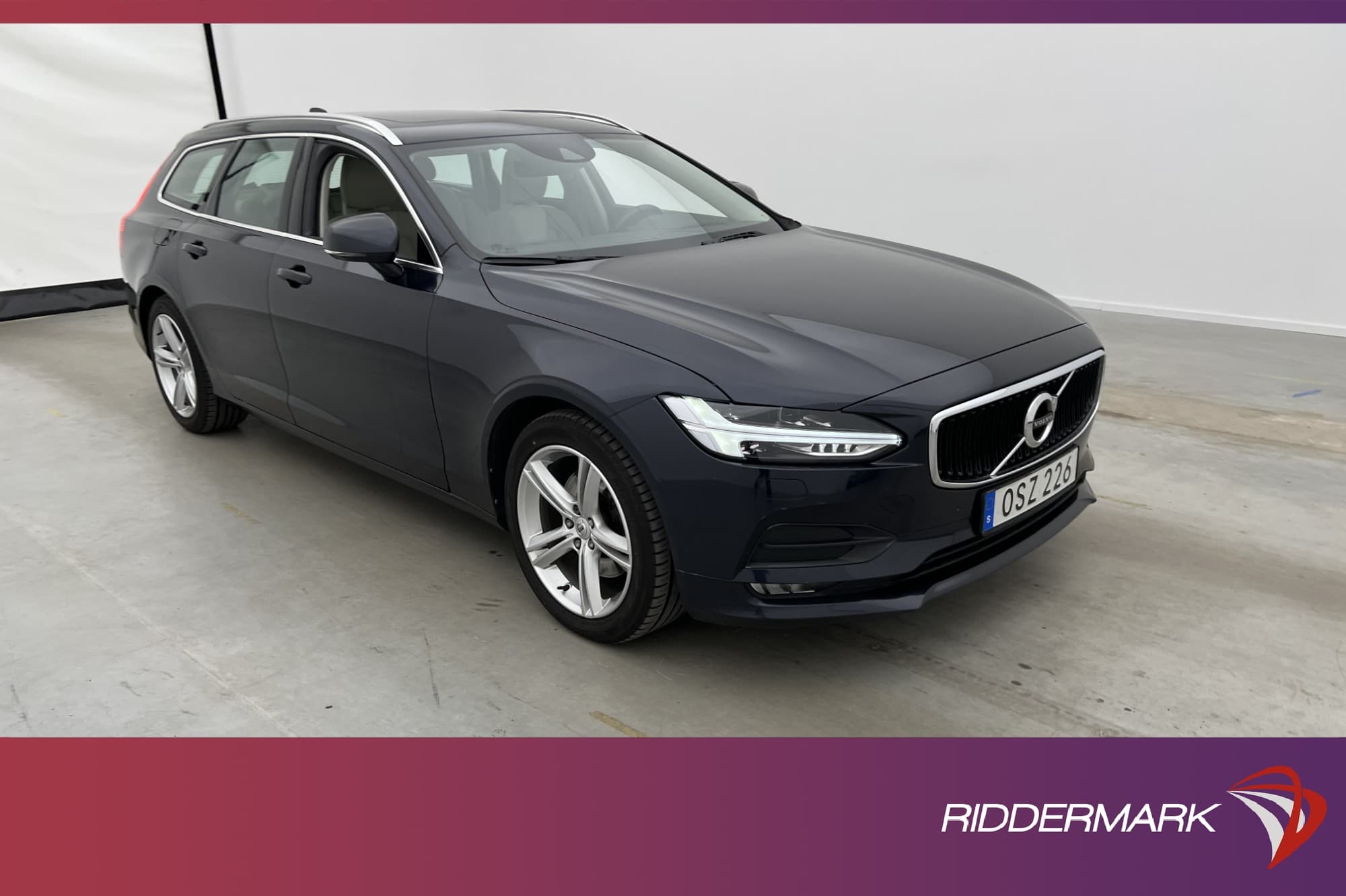 Volvo V90 D4