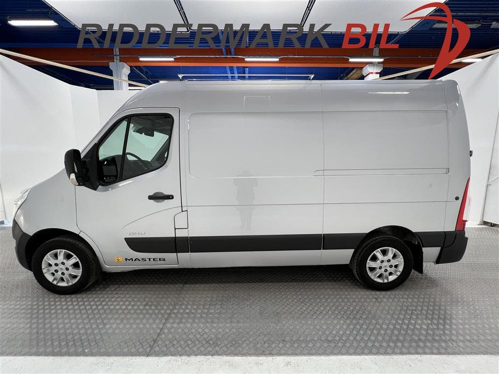 Renault Master 2.3 dCi FAP FWD 125hk L2H2 Drag Pdc Värmare