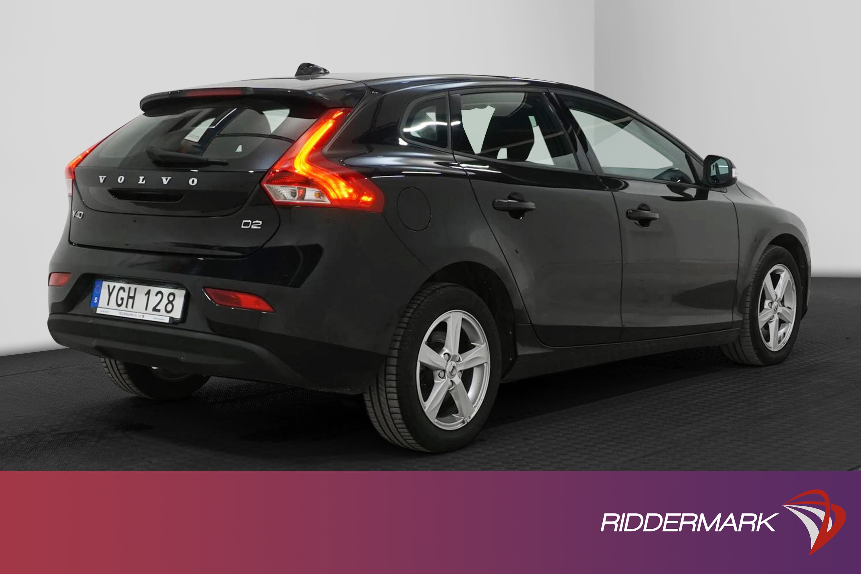 Volvo V40 D2 120hk Kinetic VOC Värmare Välserv PDC 0,38l/mil