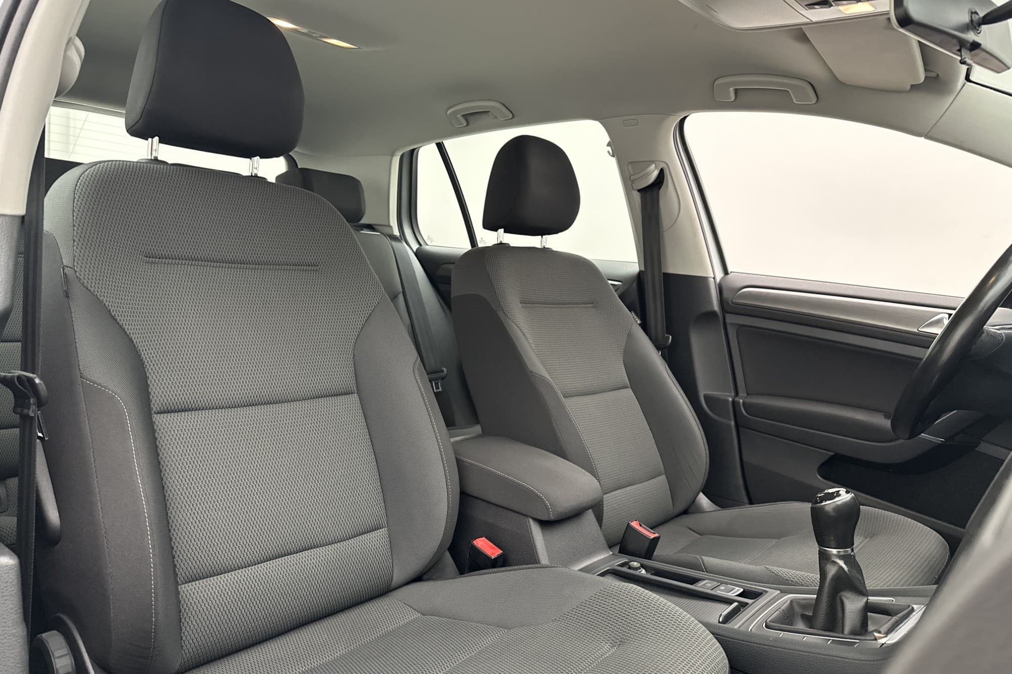 Volkswagen Golf TSI 105hk M&K-Värmare 426kr Årsskatt Adaptiv