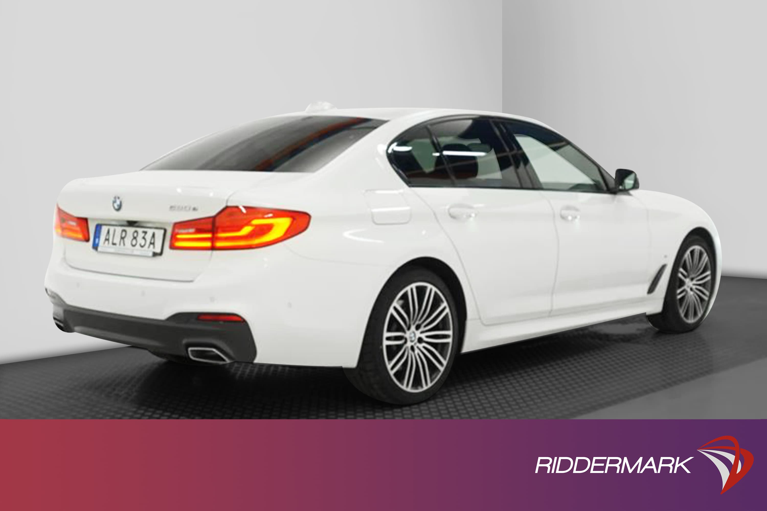 BMW 530e iPerformance 252hk M Sport Backkamera HiFi Naviexteriör