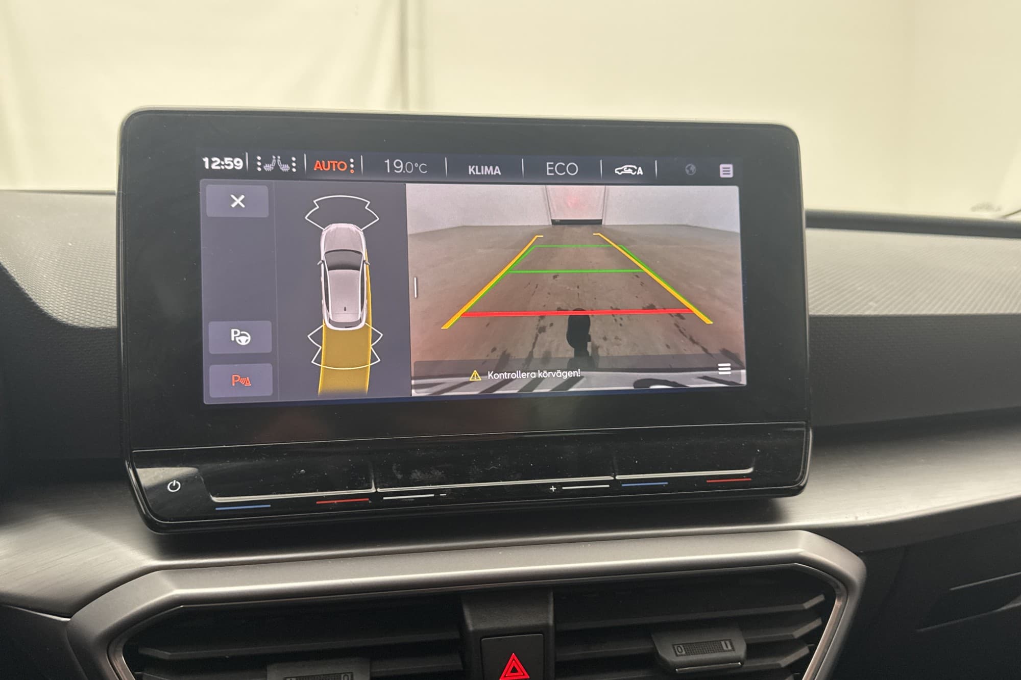 SEAT Leon e-Hybrid 204hk FR Backkamera Dragkrok Rattvärme