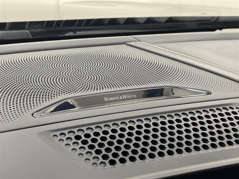 BMW M850i xDrive Coupé 530hk Carbon Core B&W 360° HUD