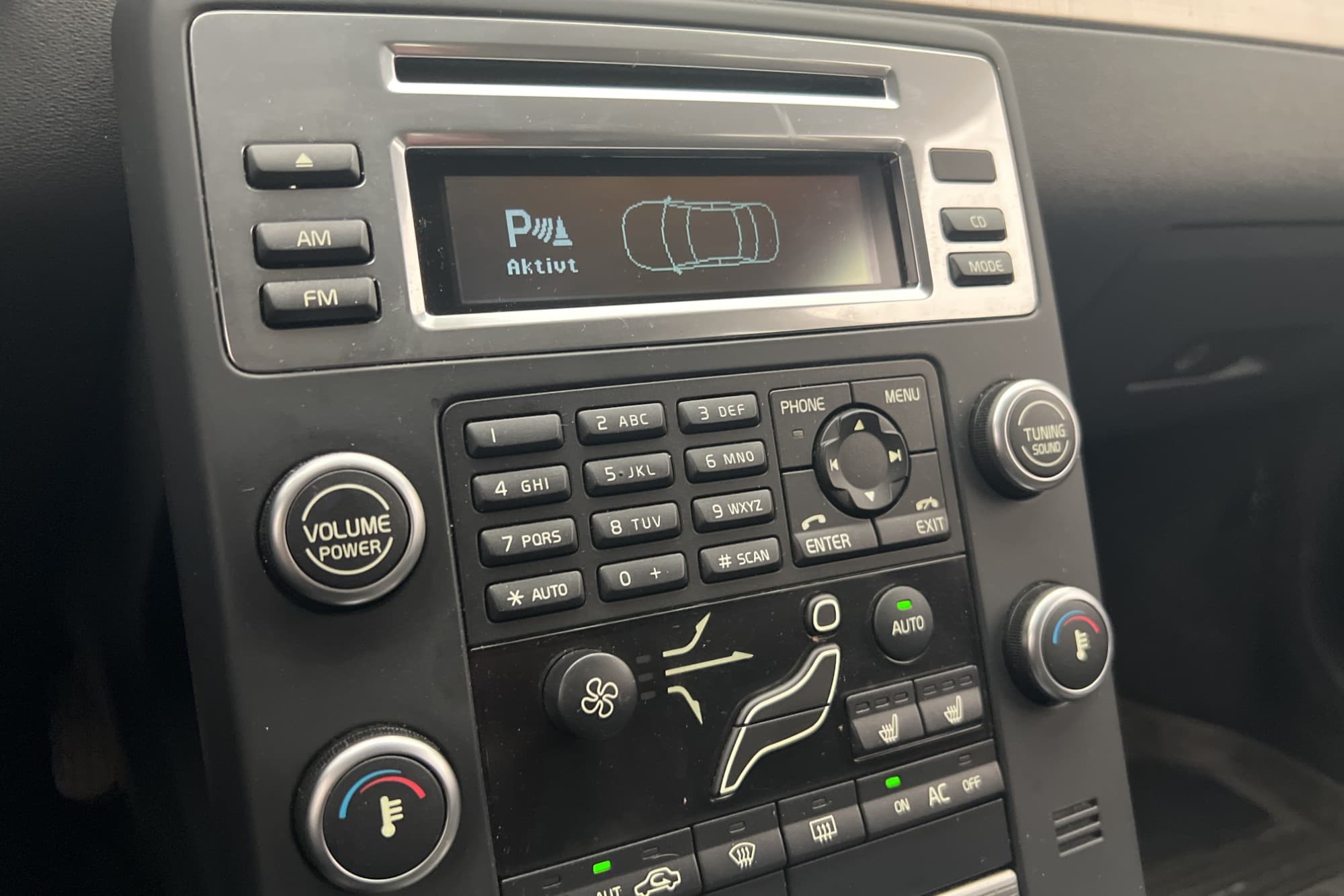 Volvo V70 2.0F 145hk Momentum P-Sensorer Halvskinn Dragkrok