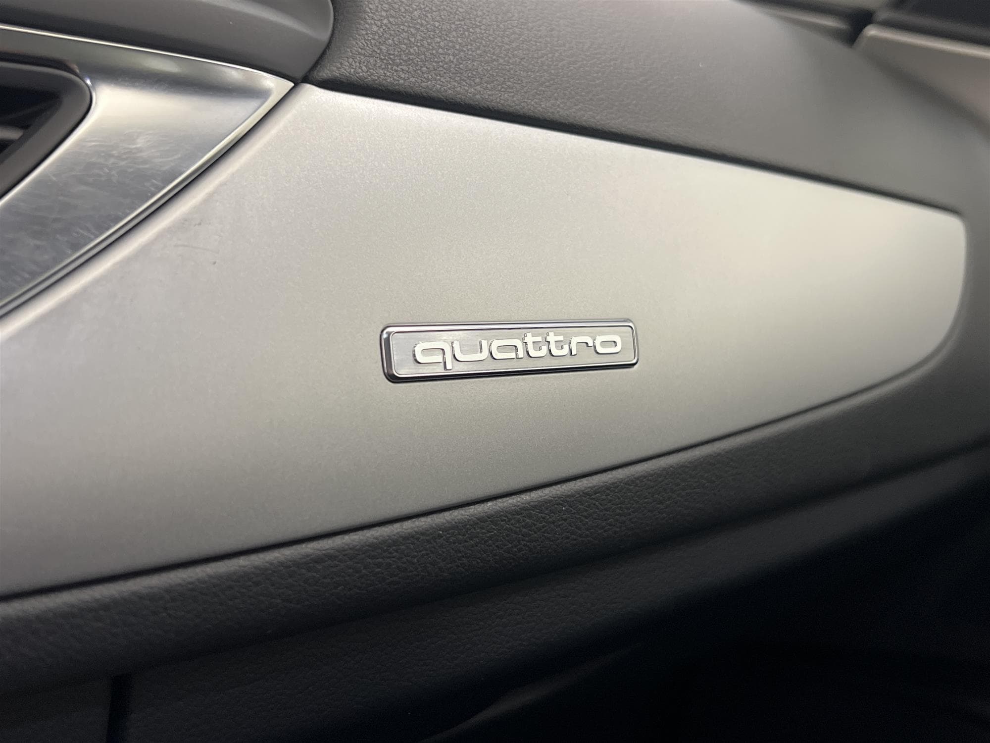 Audi A6  2.0 TDI Quattro 190hk  D-Värm Drag Navi 0,52L/mil