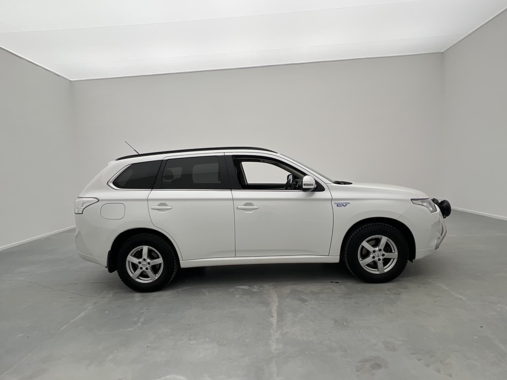 Mitsubishi Outlander PHEV 4WD 203hk