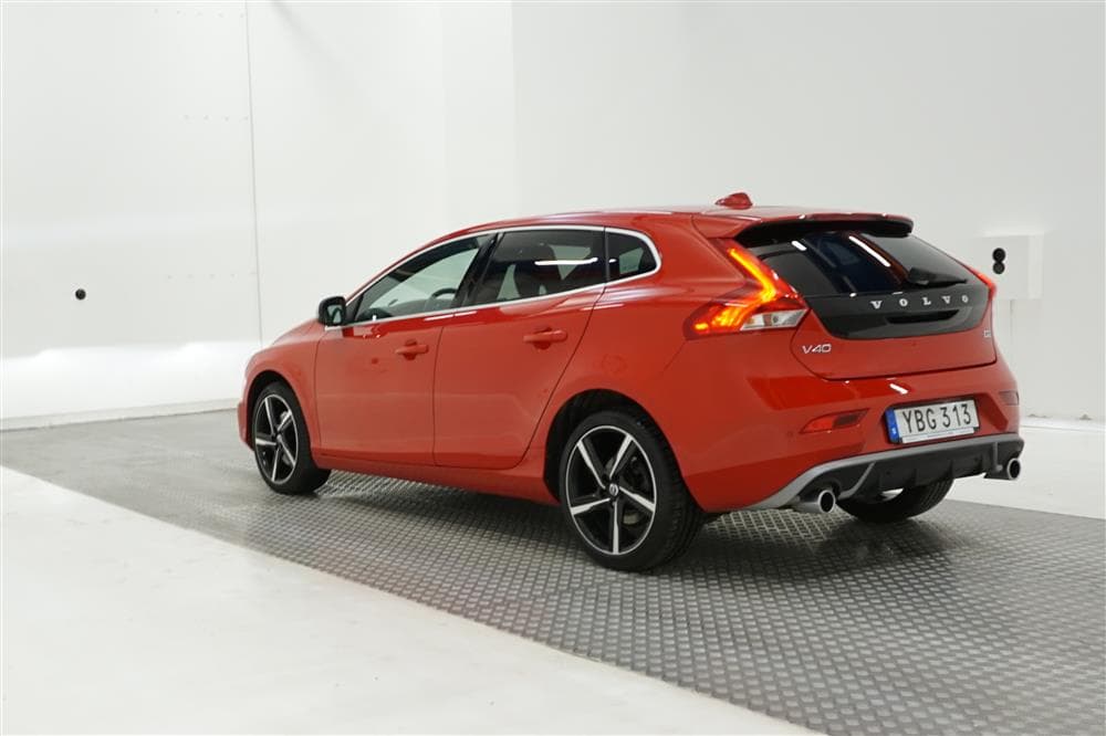 Volvo V40 D2 120hk R-Design D-Värm VOC 1 Brukare 0,36l/milexteriör
