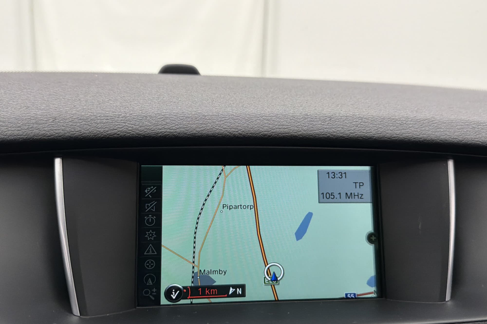 BMW X1 xDrive20d 184hk P-Sensorer Navi Skinn Farthållare 